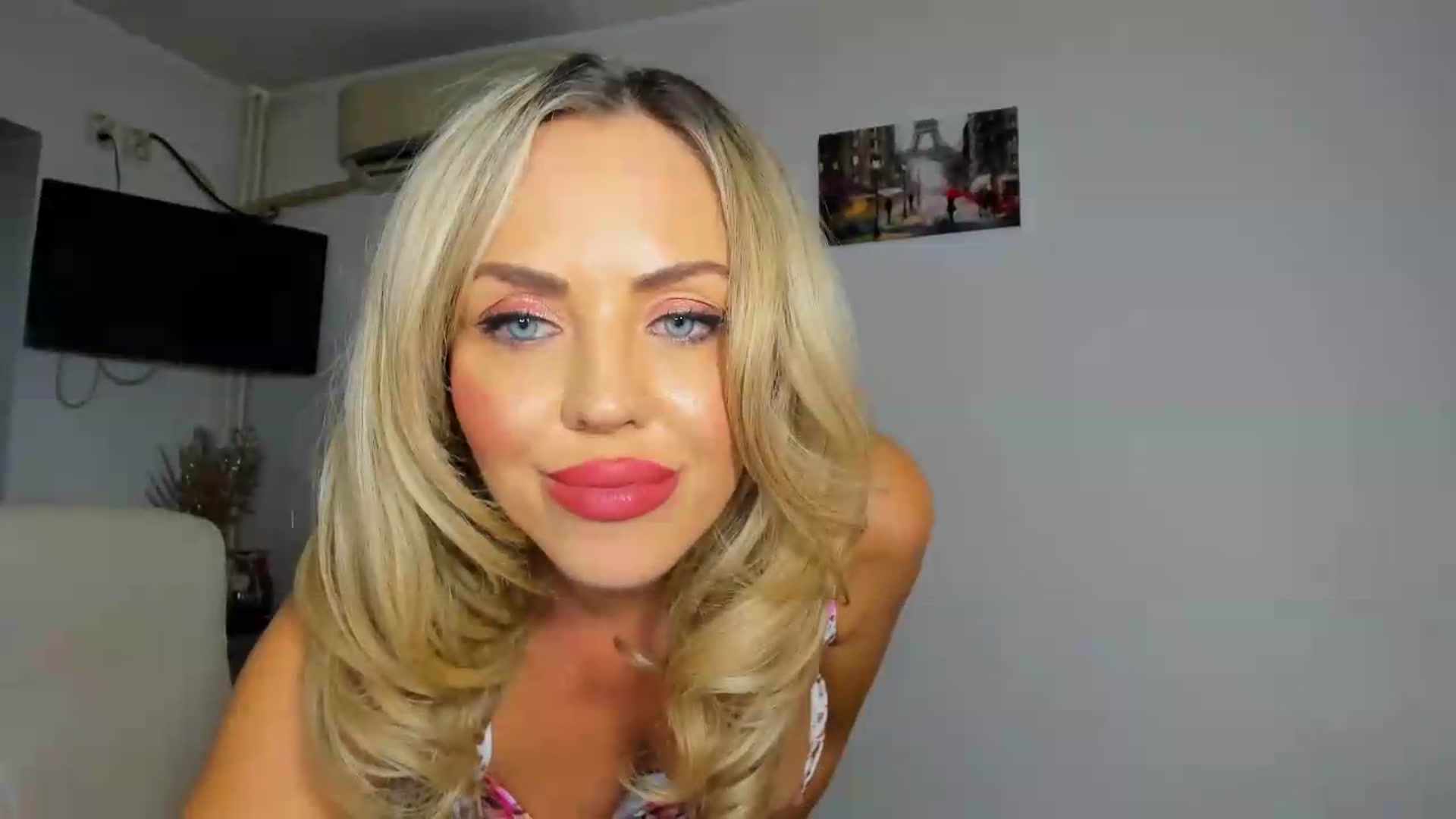 Gallery image thumbnail from MISS_JOY99's myfreecams stream on, 09/05/2026, 12:42 image 5 of 20