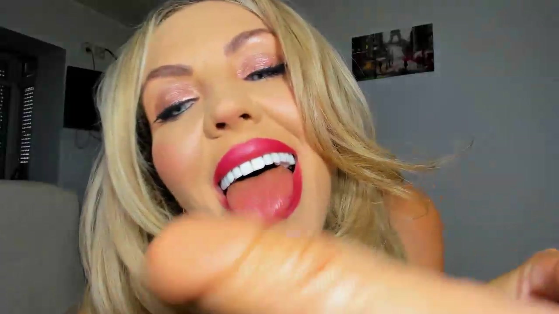 Gallery image thumbnail from MISS_JOY99's myfreecams stream on, 09/06/2026, 09:45 image 6 of 20