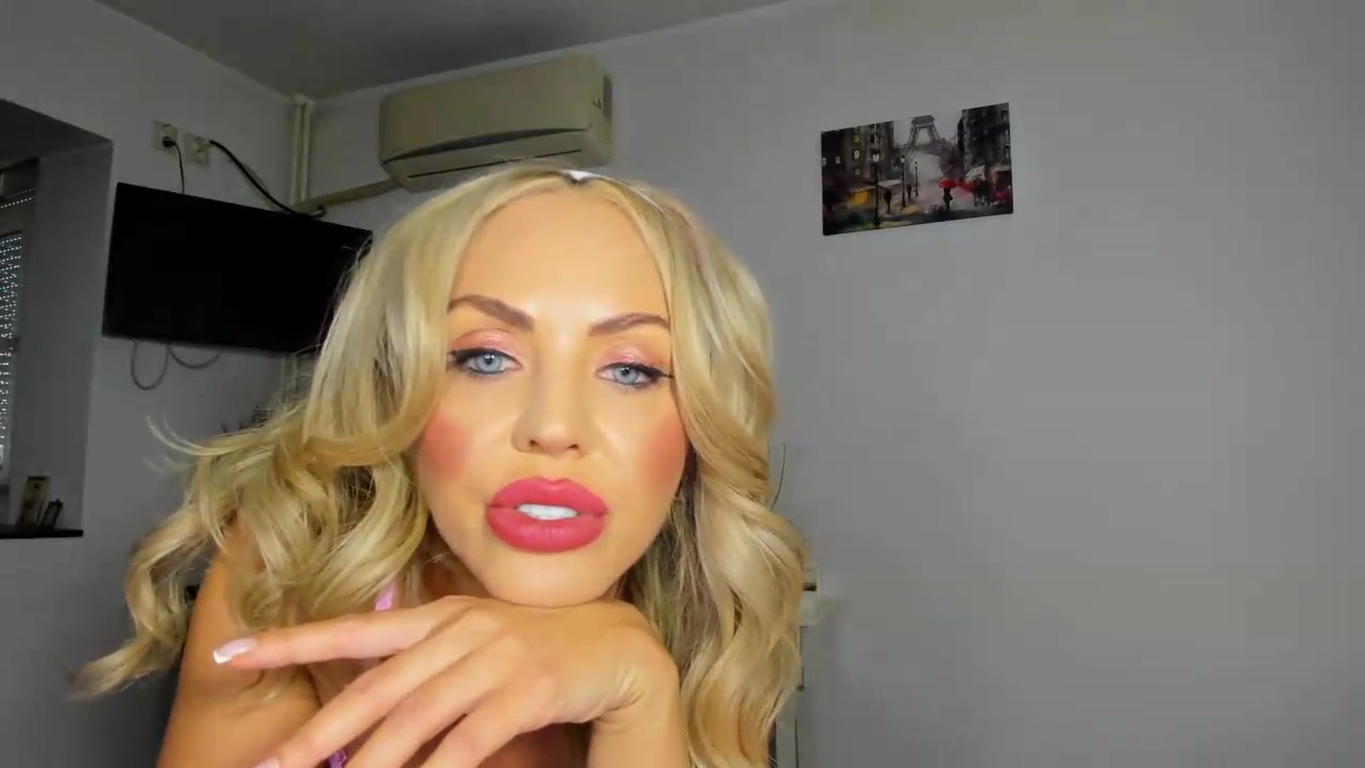 Gallery image thumbnail from MISS_JOY99's myfreecams stream on, 09/10/2026, 12:12 image 15 of 20