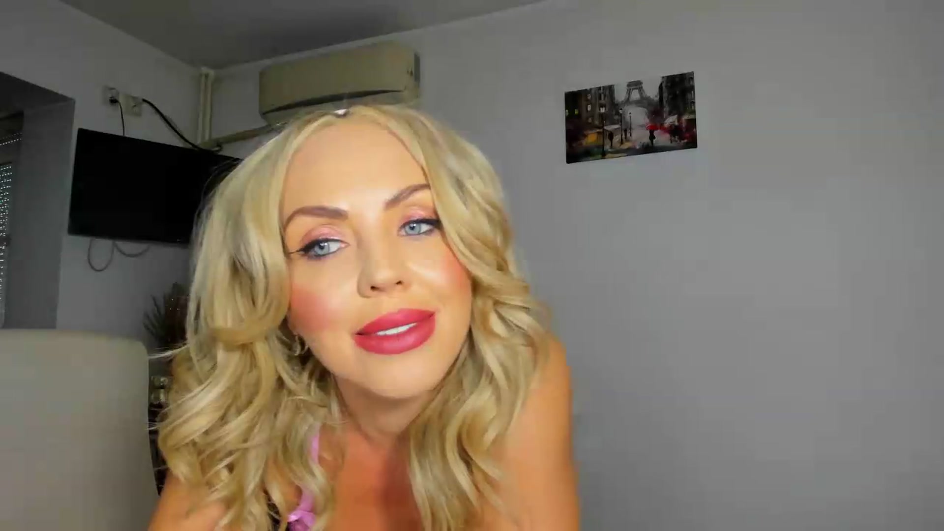 Gallery image thumbnail from MISS_JOY99's myfreecams stream on, 09/10/2026, 12:12 image 4 of 20