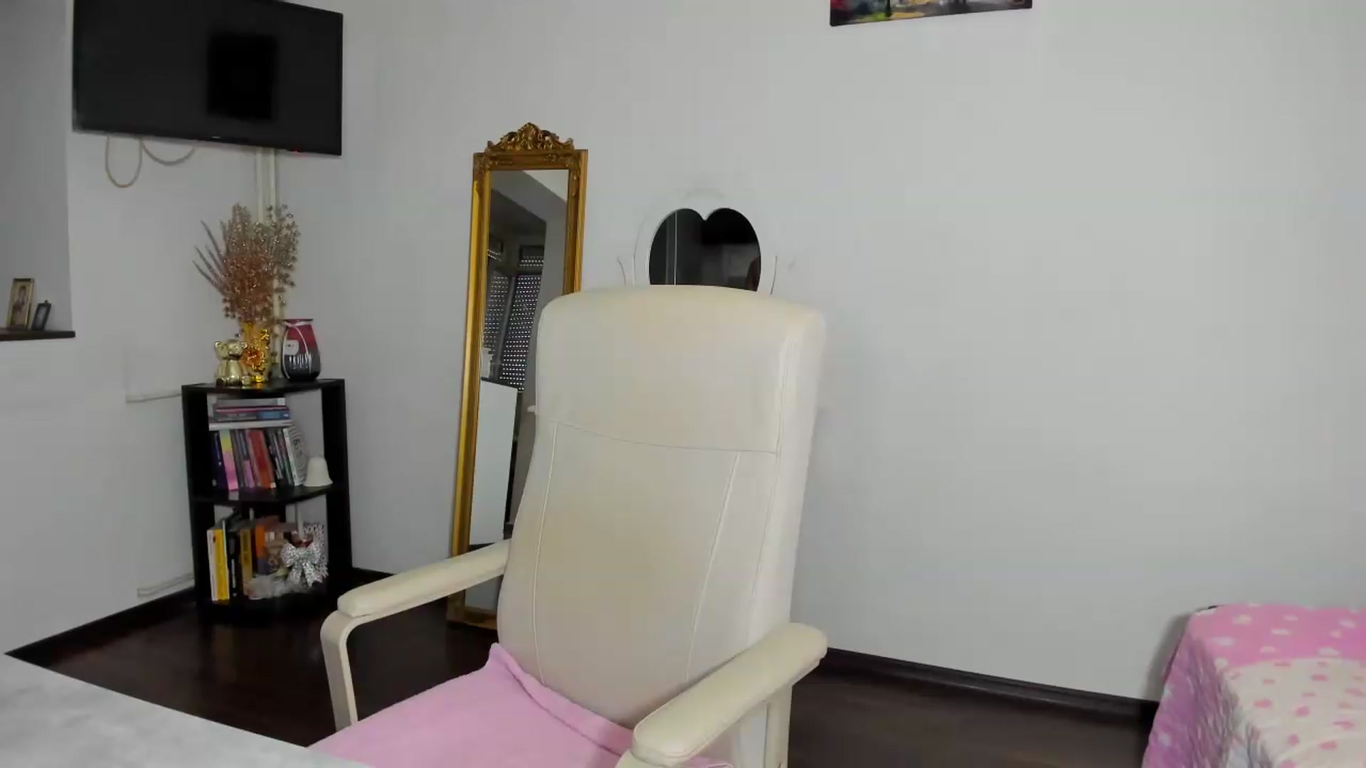 Gallery image thumbnail from MISS_JOY99's myfreecams stream on, 09/11/2026, 08:43 image 20 of 20