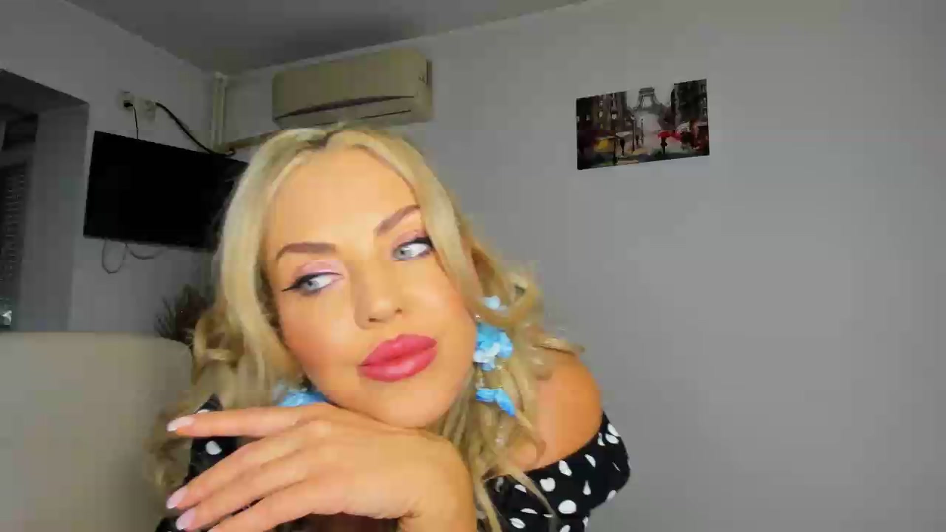 Gallery image thumbnail from MISS_JOY99's myfreecams stream on, 09/13/2026, 06:52 image 1 of 20