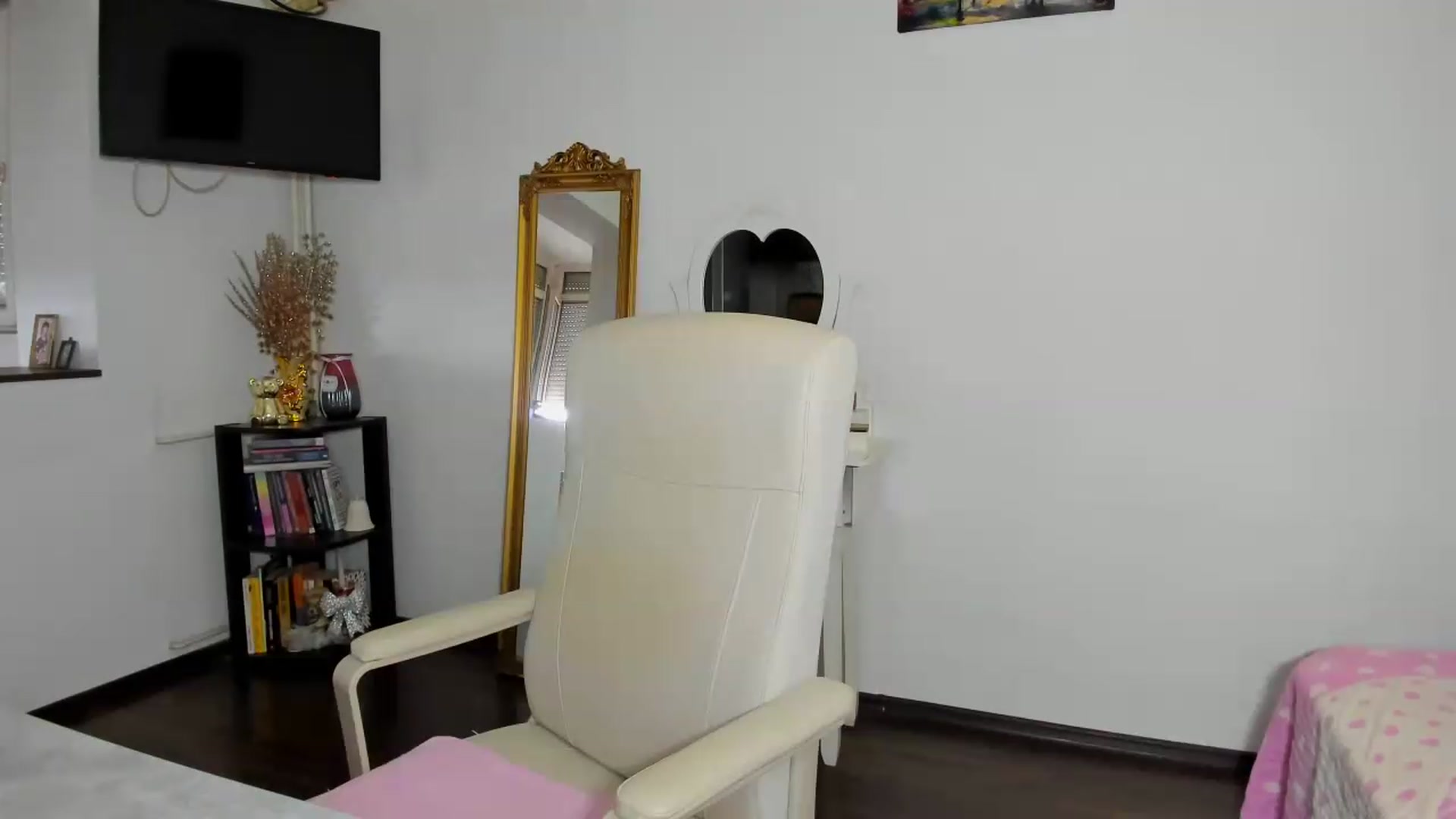 Gallery image thumbnail from MISS_JOY99's myfreecams stream on, 09/13/2026, 08:15 image 20 of 20