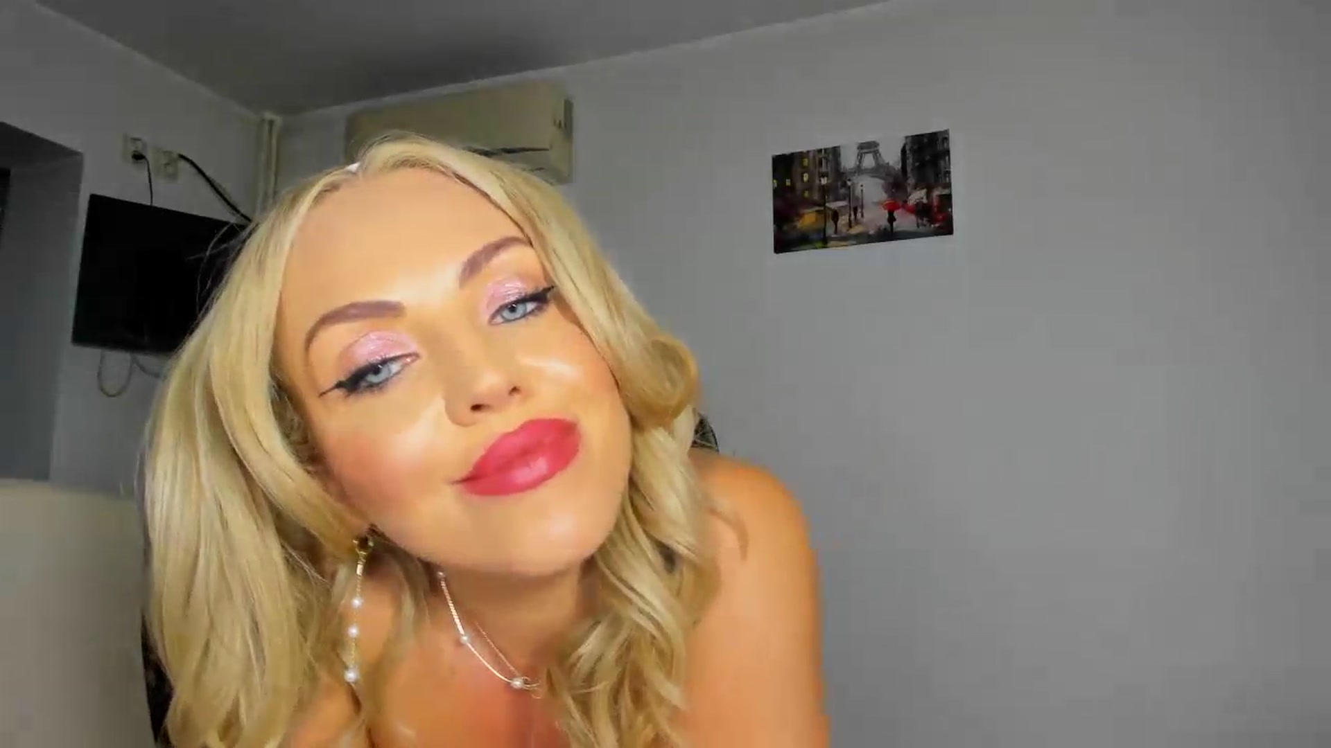 Gallery image thumbnail from MISS_JOY99's myfreecams stream on, 09/14/2026, 10:23 image 20 of 20