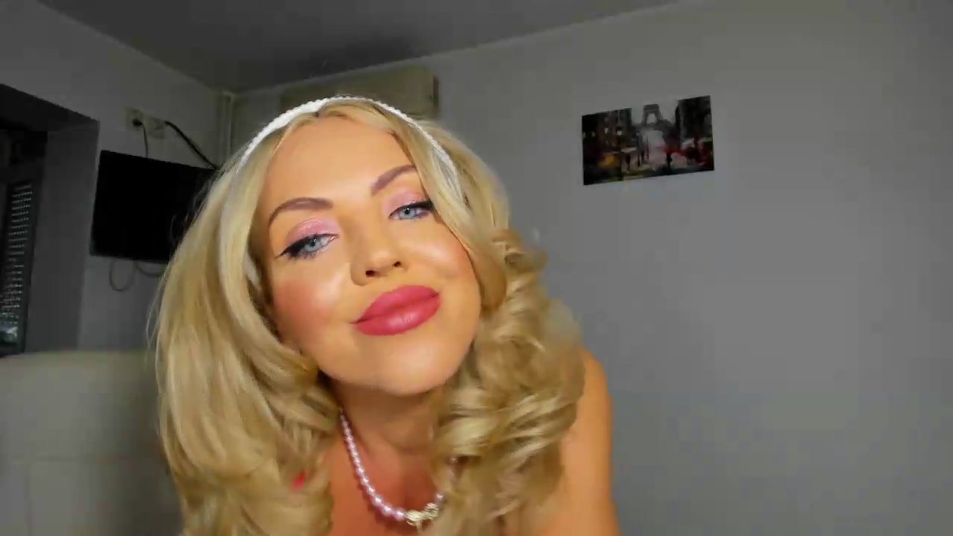 Gallery image thumbnail from MISS_JOY99's myfreecams stream on, 09/20/2026, 05:12 image 18 of 20