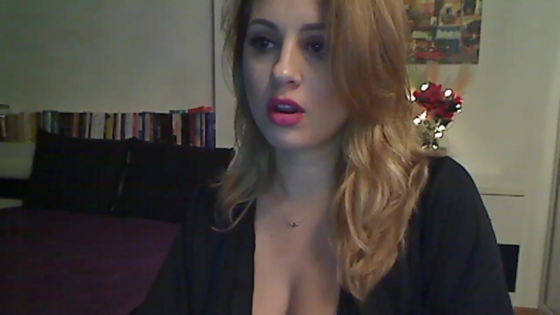 Gallery image thumbnail from MISS__S's myfreecams stream on, 11/25/2022, 01:41 image 4 of 20