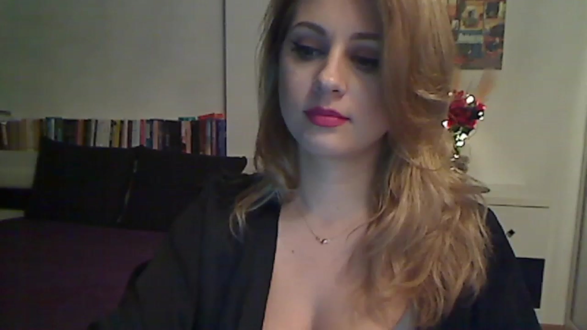 Gallery image thumbnail from MISS__S's myfreecams stream on, 11/25/2022, 01:41 image 16 of 20