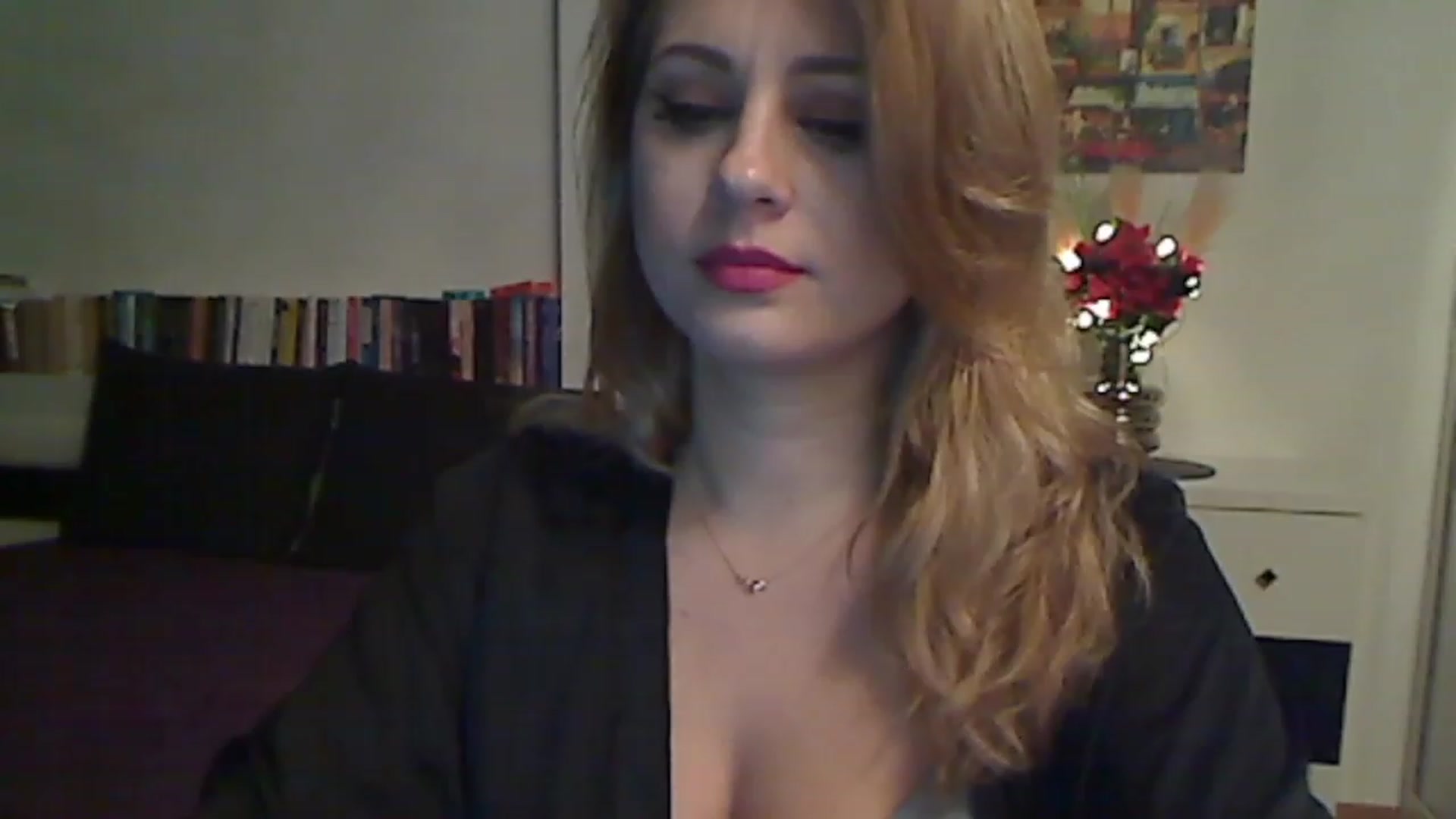 Gallery image thumbnail from MISS__S's myfreecams stream on, 11/25/2022, 01:41 image 14 of 20
