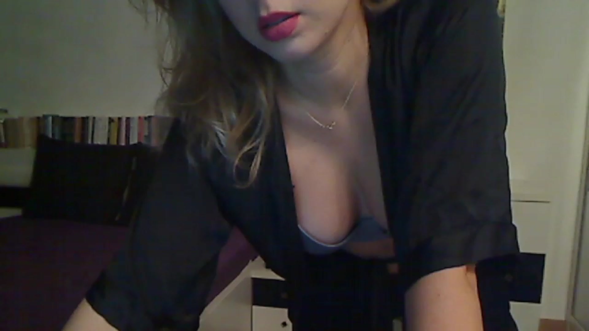 Gallery image thumbnail from MISS__S's myfreecams stream on, 11/25/2022, 01:41 image 2 of 20