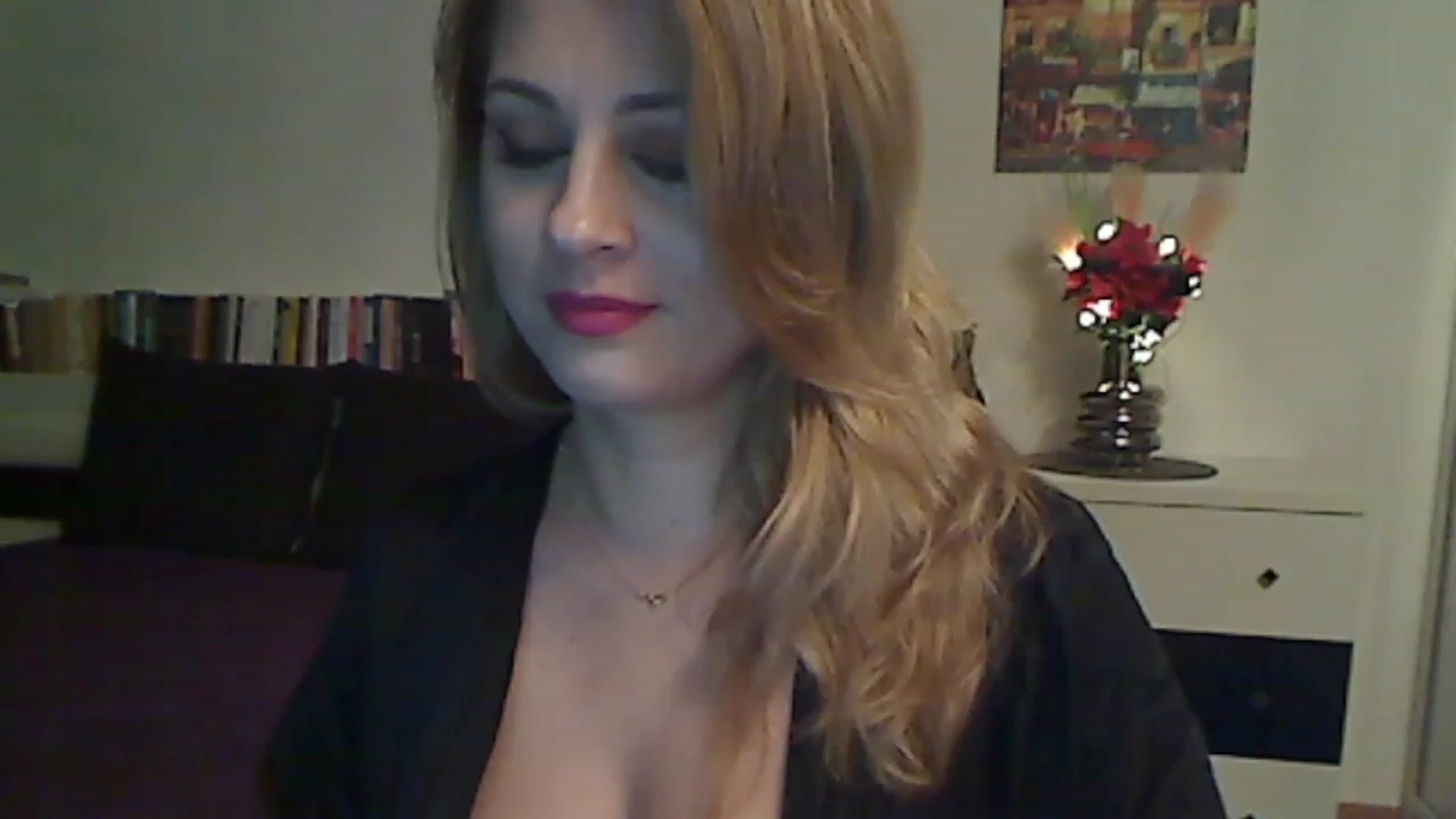 Gallery image thumbnail from MISS__S's myfreecams stream on, 11/25/2022, 02:16 image 15 of 20