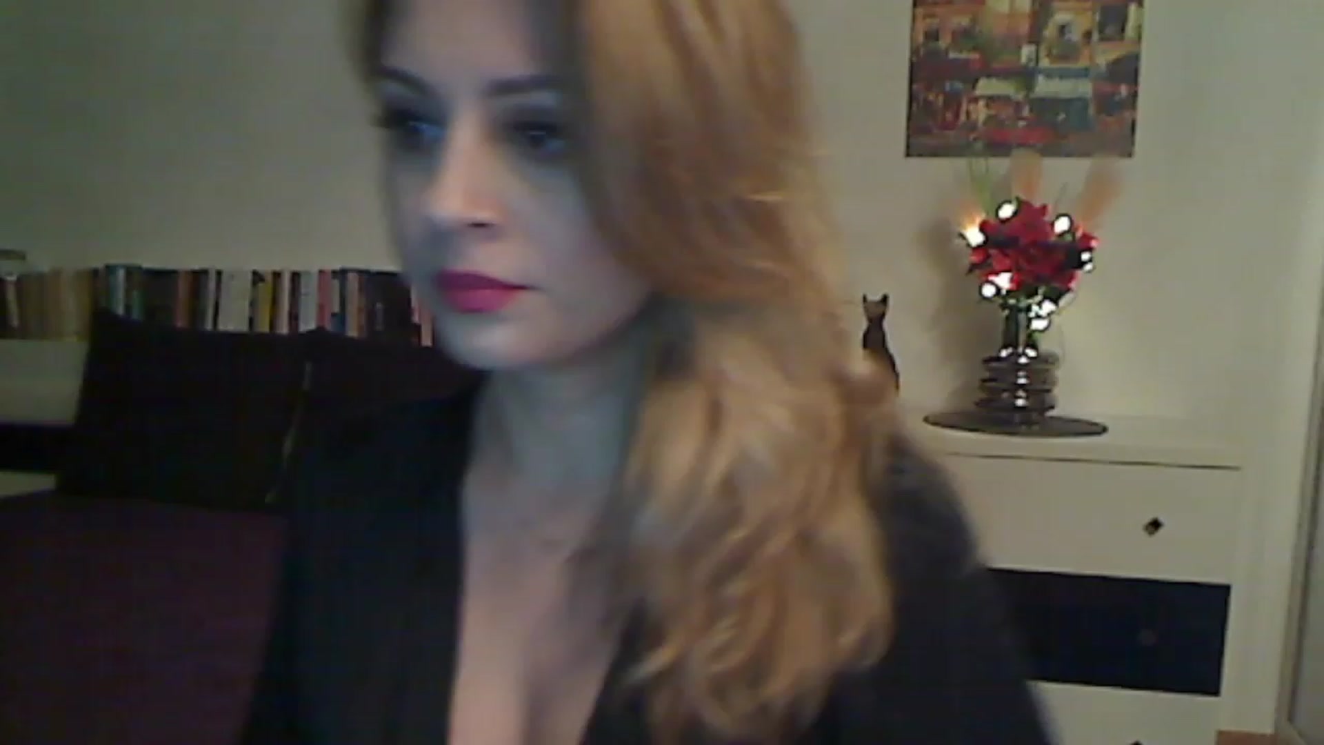 Gallery image thumbnail from MISS__S's myfreecams stream on, 11/25/2022, 02:16 image 2 of 20