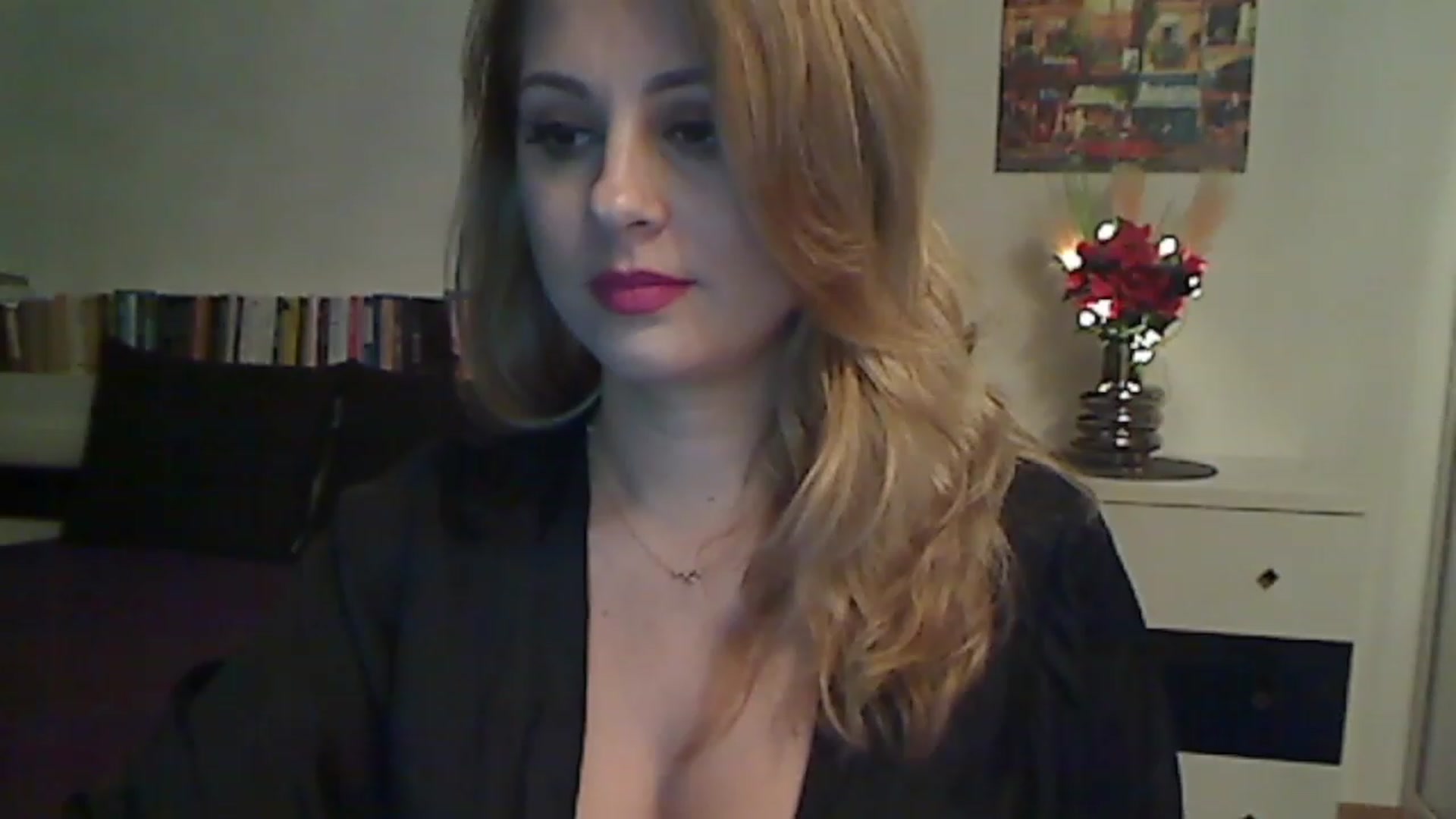 Gallery image thumbnail from MISS__S's myfreecams stream on, 11/25/2022, 02:16 image 17 of 20