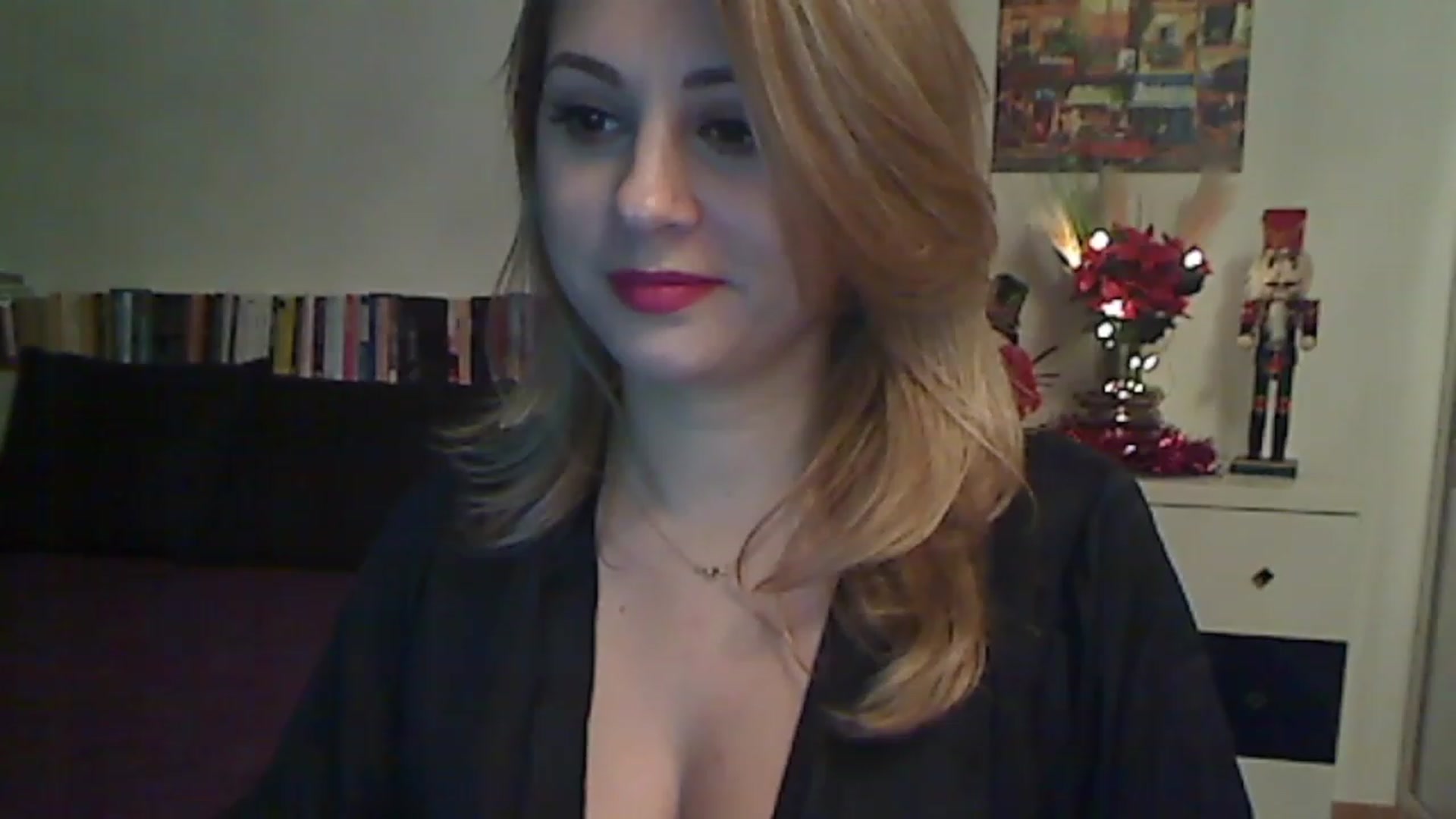 Gallery image thumbnail from MISS__S's myfreecams stream on, 12/04/2022, 24:21 image 14 of 20