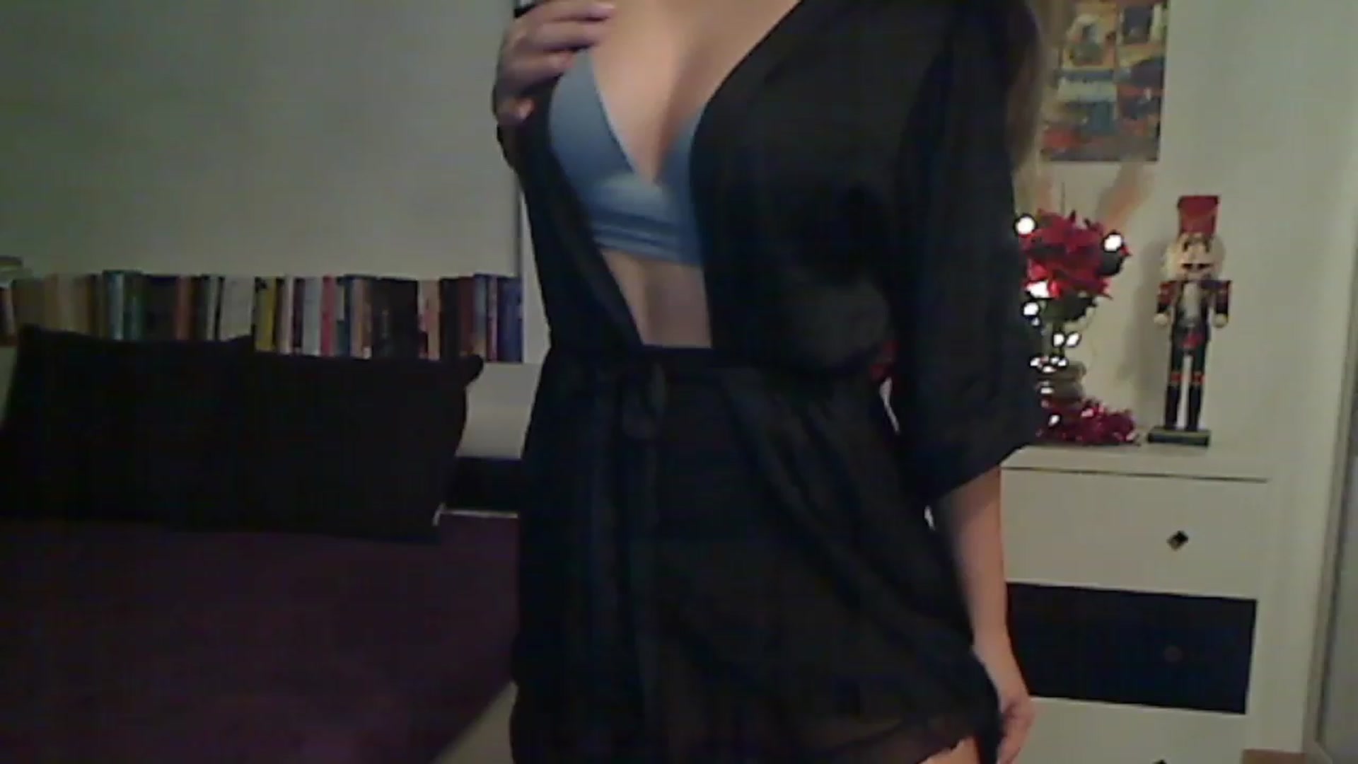 Gallery image thumbnail from MISS__S's myfreecams stream on, 12/04/2022, 24:21 image 8 of 20