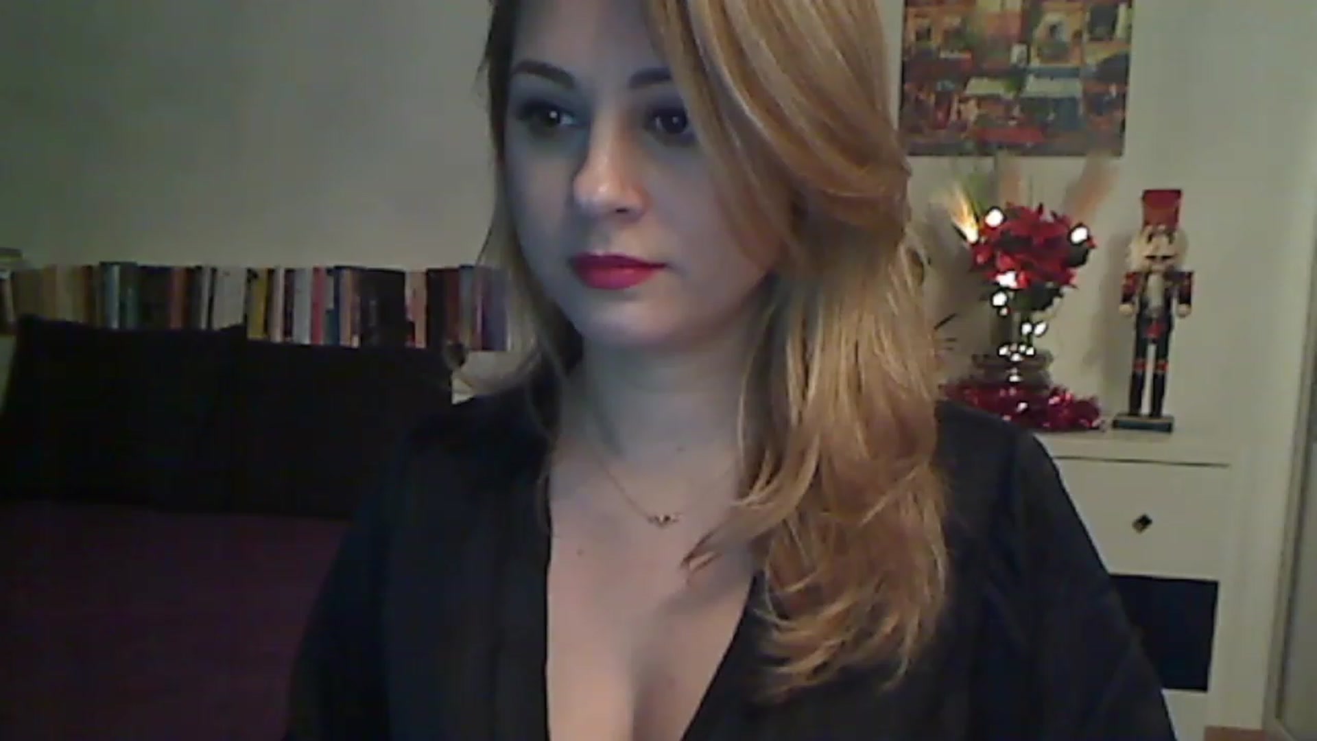 Gallery image thumbnail from MISS__S's myfreecams stream on, 12/04/2022, 24:21 image 20 of 20
