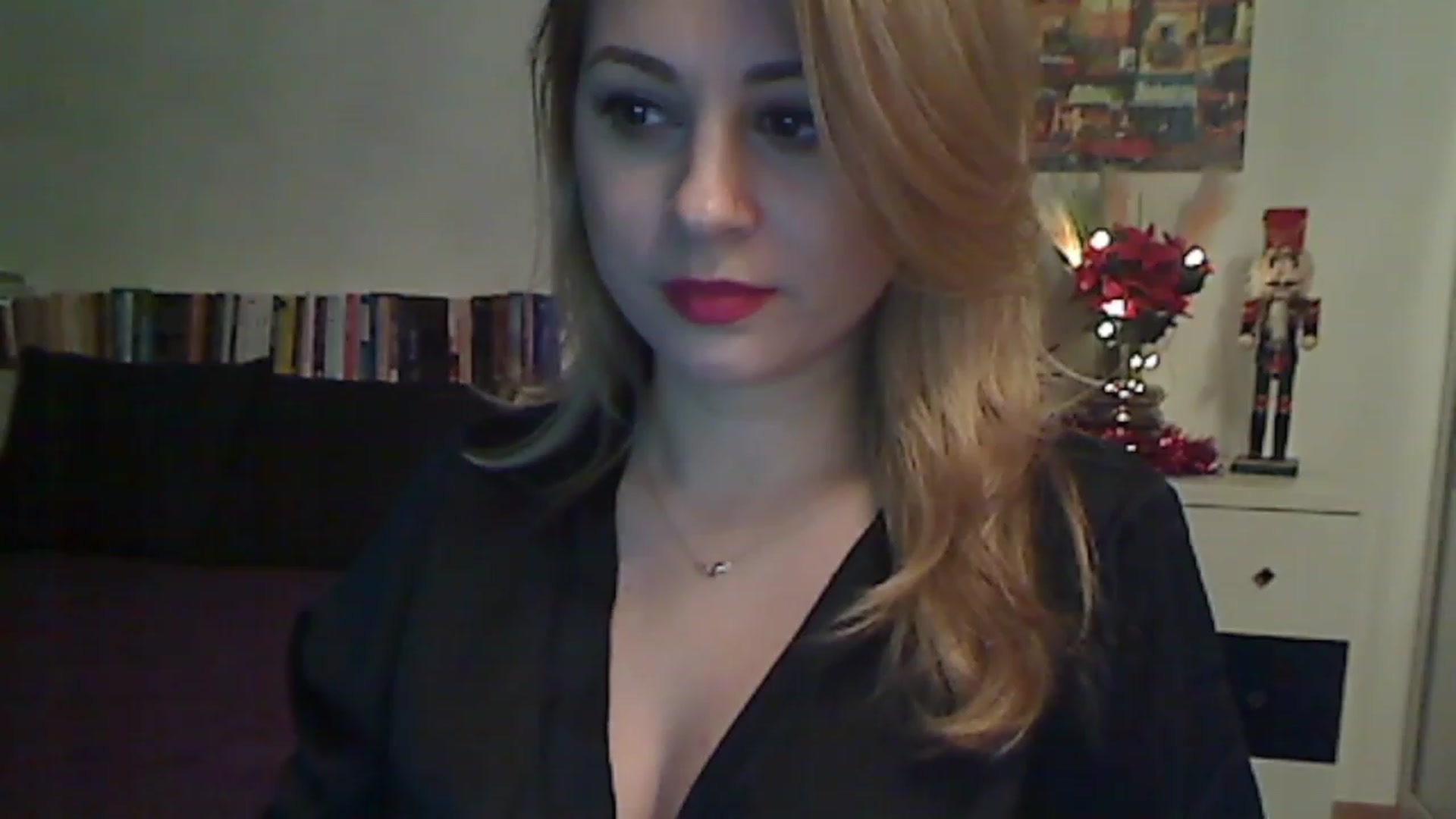 Gallery image thumbnail from MISS__S's myfreecams stream on, 12/04/2022, 24:21 image 7 of 20
