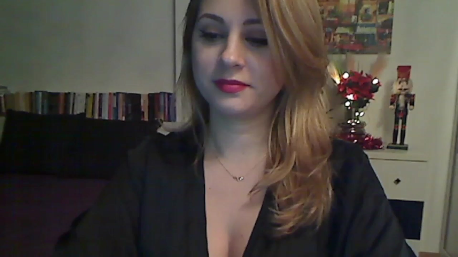 Gallery image thumbnail from MISS__S's myfreecams stream on, 12/04/2022, 24:21 image 19 of 20