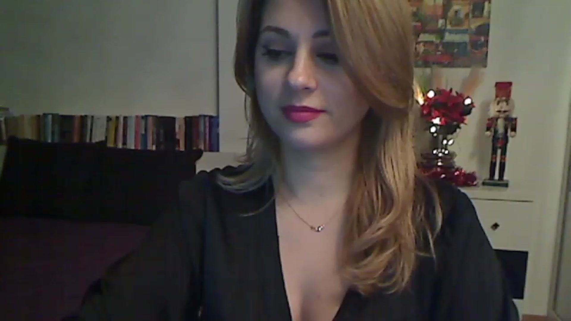 Gallery image thumbnail from MISS__S's myfreecams stream on, 12/04/2022, 01:17 image 19 of 20