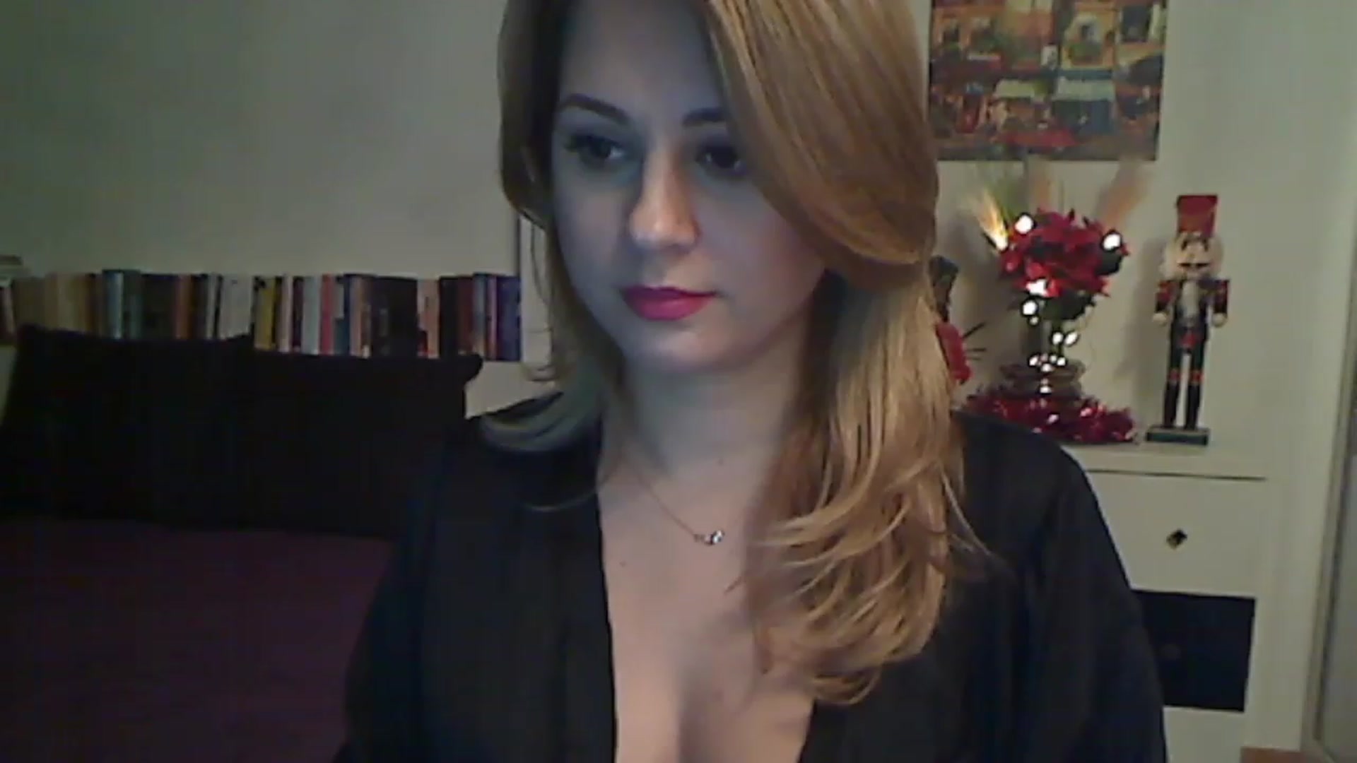 Gallery image thumbnail from MISS__S's myfreecams stream on, 12/04/2022, 01:17 image 18 of 20