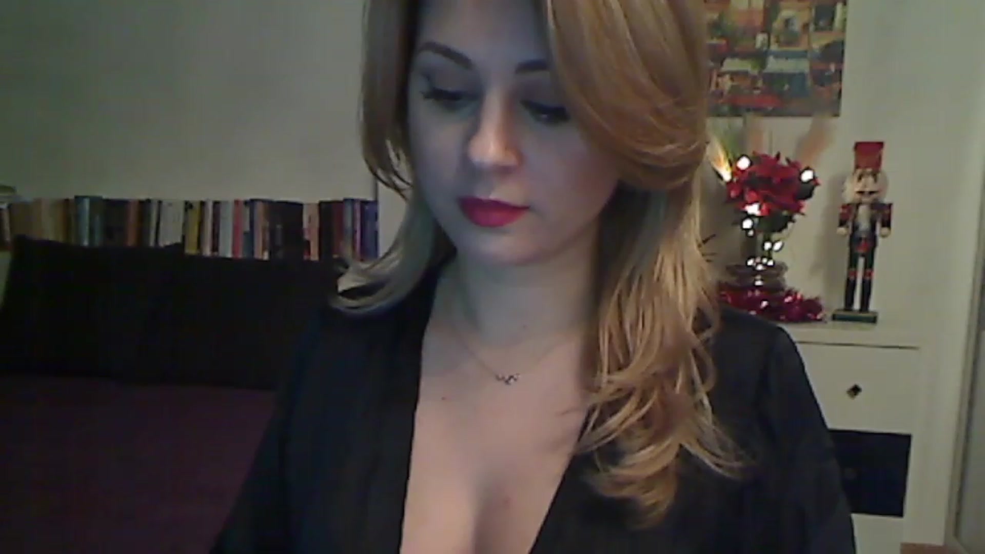 Gallery image thumbnail from MISS__S's myfreecams stream on, 12/04/2022, 01:17 image 9 of 20