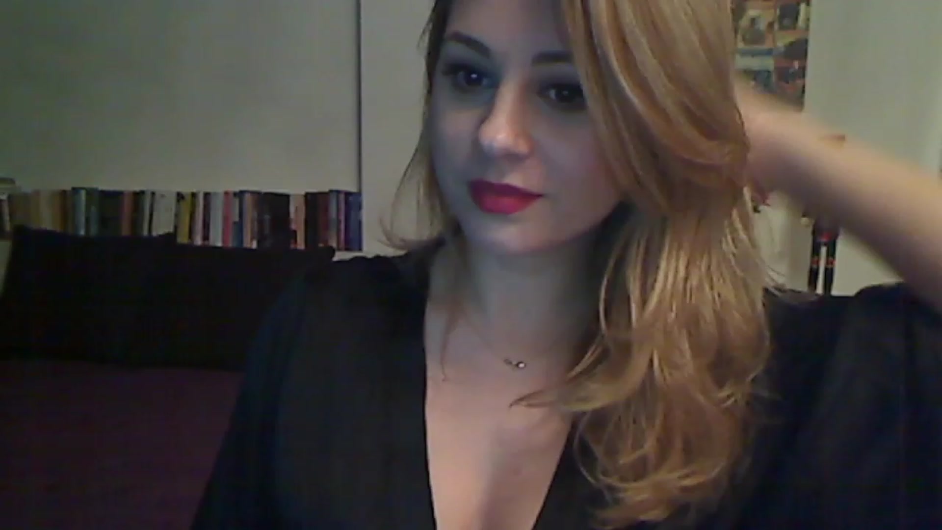 Gallery image thumbnail from MISS__S's myfreecams stream on, 12/04/2022, 01:17 image 2 of 20