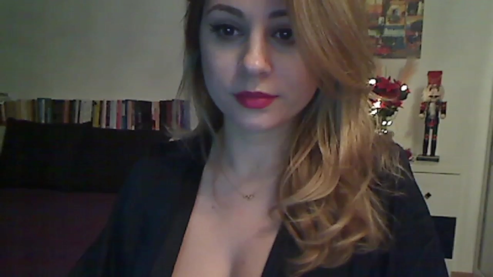 Gallery image thumbnail from MISS__S's myfreecams stream on, 12/04/2022, 01:17 image 1 of 20