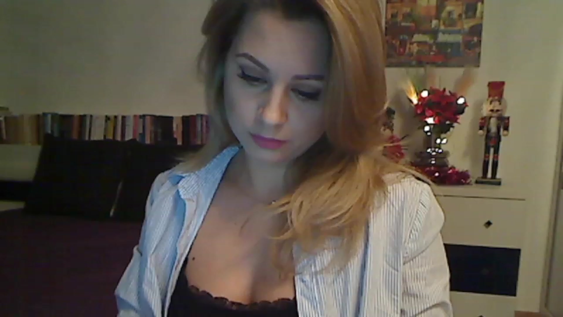 Gallery image thumbnail from MISS__S's myfreecams stream on, 12/07/2022, 24:29 image 18 of 20
