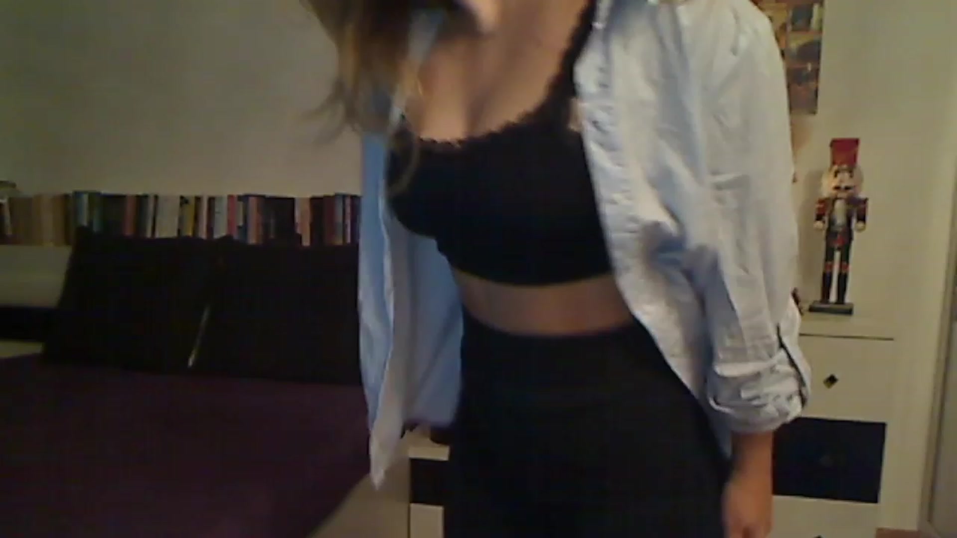 Gallery image thumbnail from MISS__S's myfreecams stream on, 12/07/2022, 24:29 image 11 of 20
