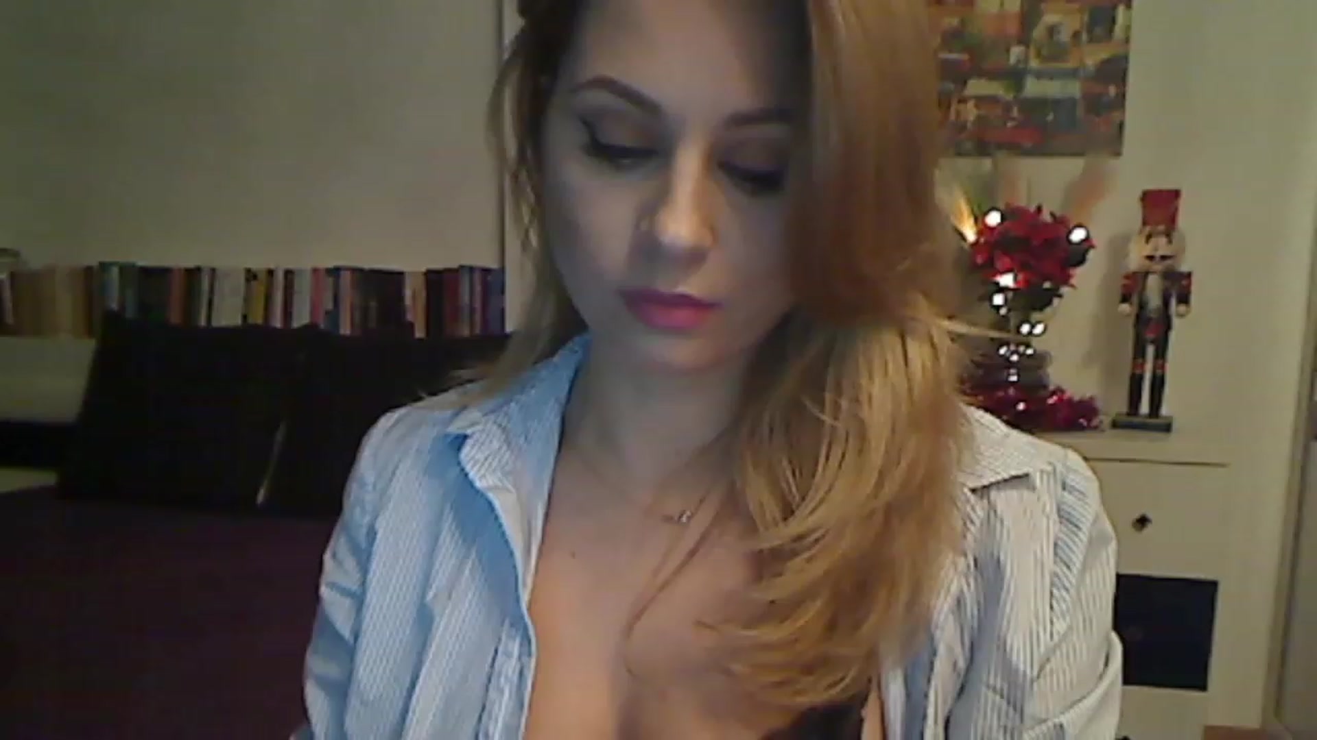 Gallery image thumbnail from MISS__S's myfreecams stream on, 12/07/2022, 01:47 image 16 of 20