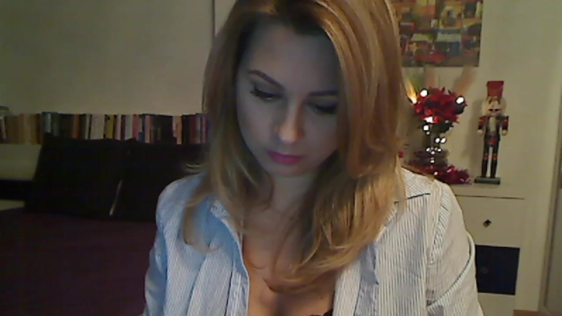 Gallery image thumbnail from MISS__S's myfreecams stream on, 12/07/2022, 01:47 image 12 of 20