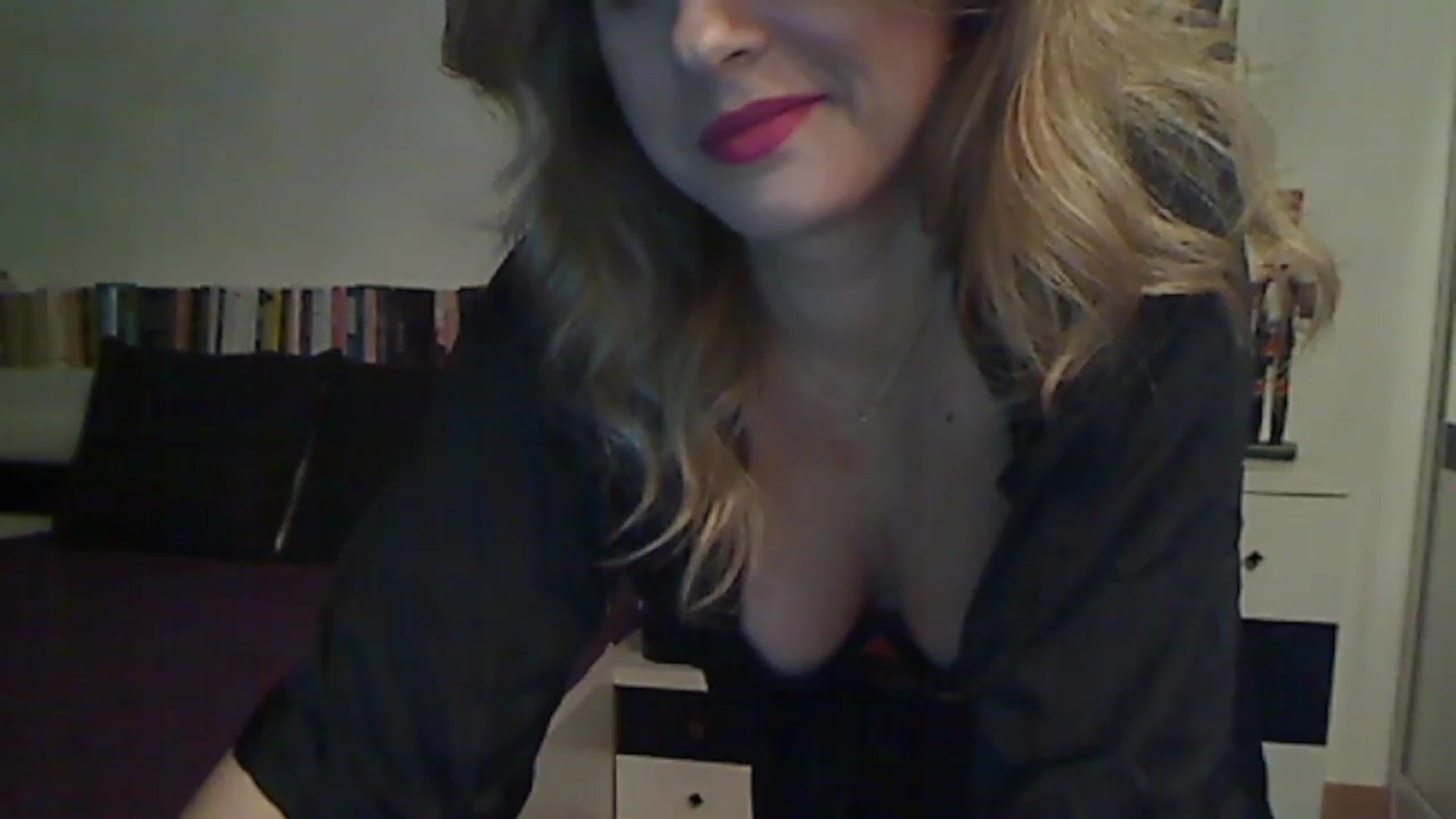 Gallery image thumbnail from MISS__S's myfreecams stream on, 12/11/2022, 01:24 image 9 of 20