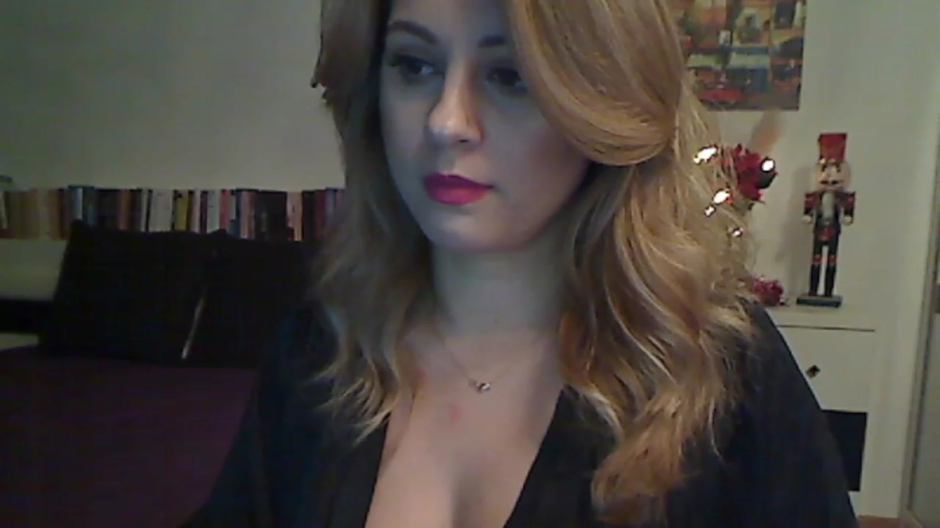 Gallery image thumbnail from MISS__S's myfreecams stream on, 12/11/2022, 01:24 image 10 of 20