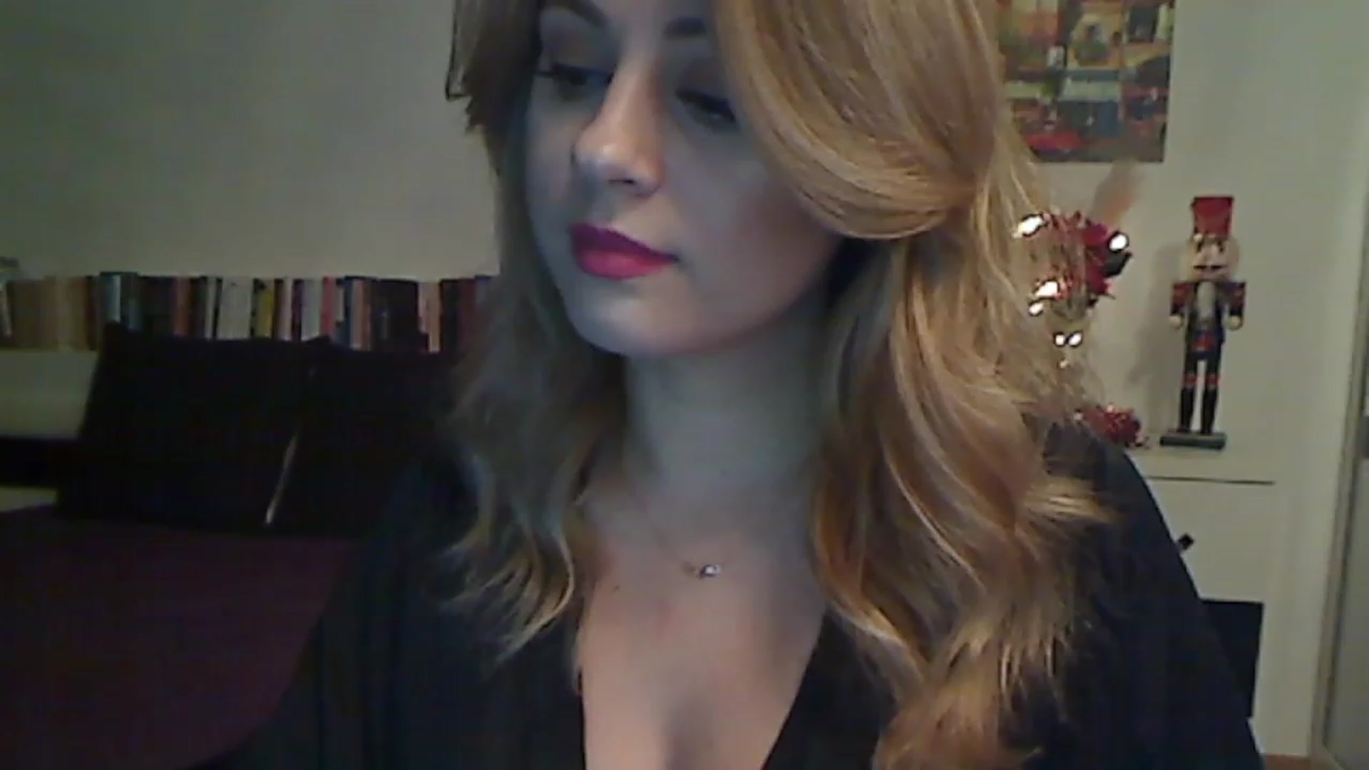 Gallery image thumbnail from MISS__S's myfreecams stream on, 12/11/2022, 01:24 image 11 of 20