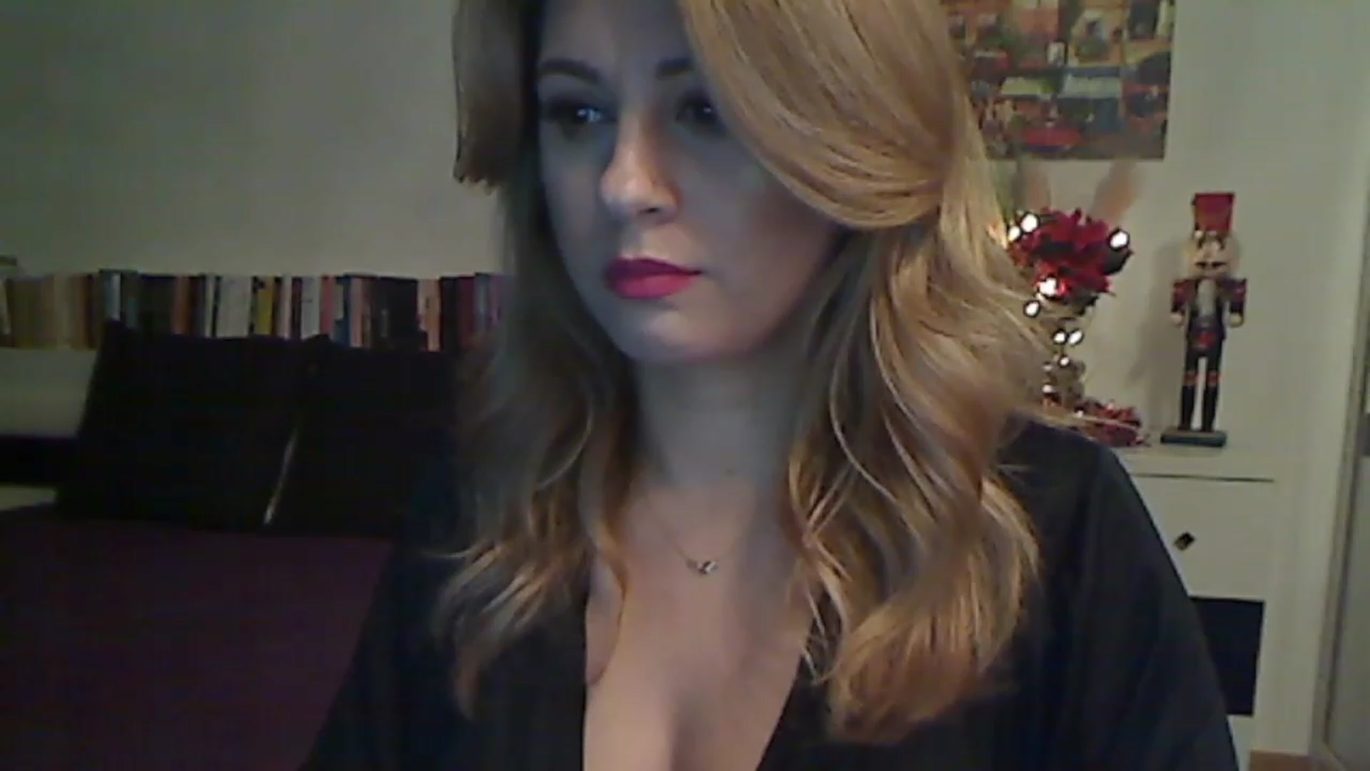 Gallery image thumbnail from MISS__S's myfreecams stream on, 12/11/2022, 01:24 image 13 of 20