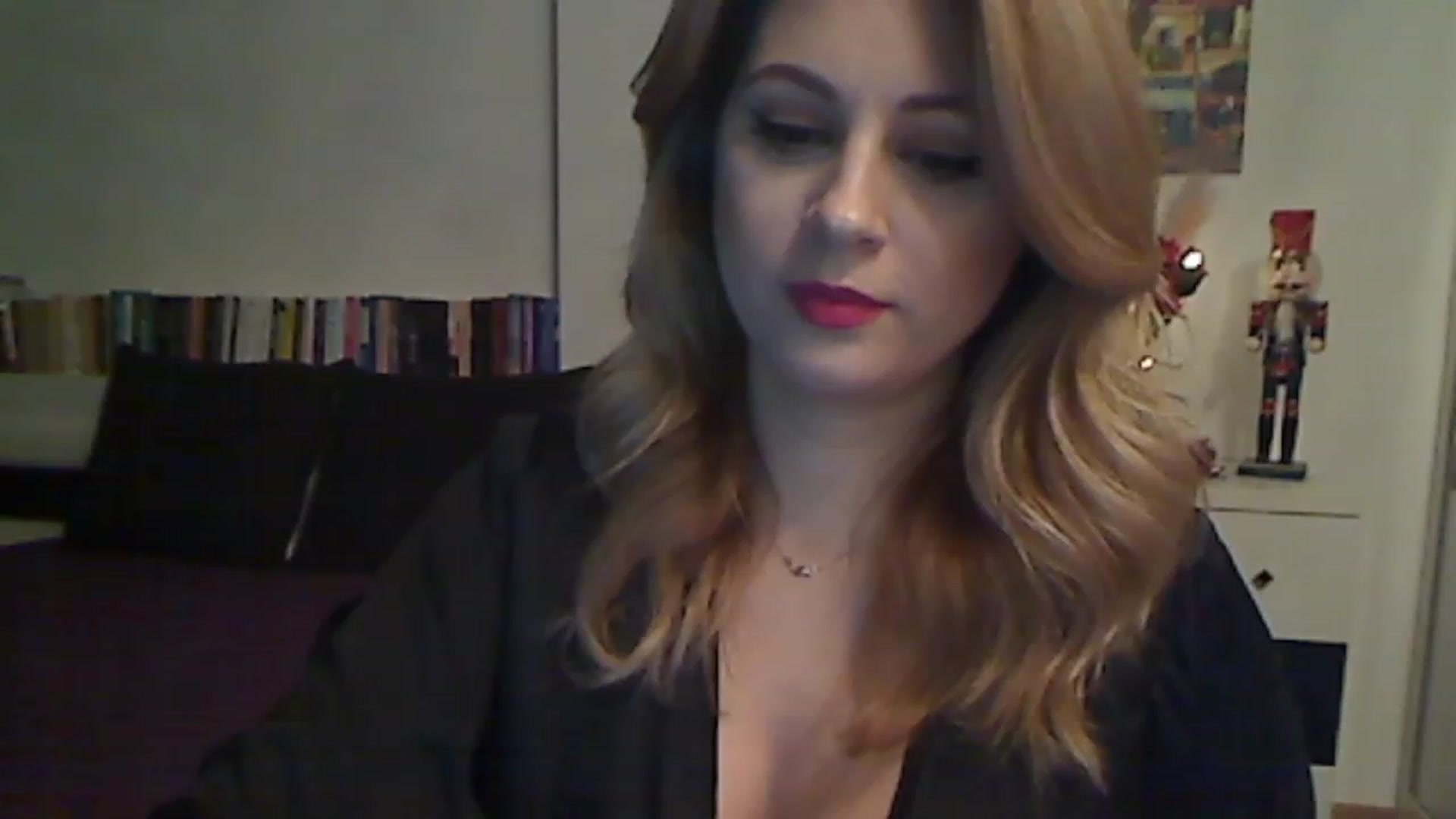 Gallery image thumbnail from MISS__S's myfreecams stream on, 12/11/2022, 01:24 image 2 of 20