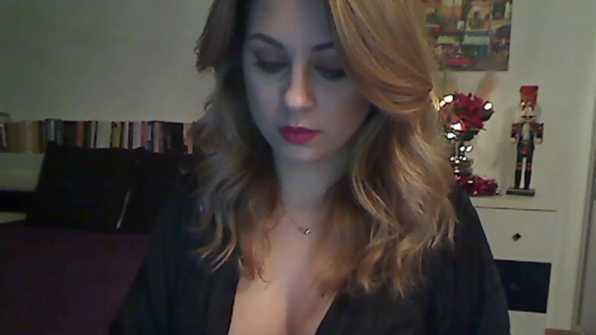 Gallery image thumbnail from MISS__S's myfreecams stream on, 12/11/2022, 01:24 image 4 of 20
