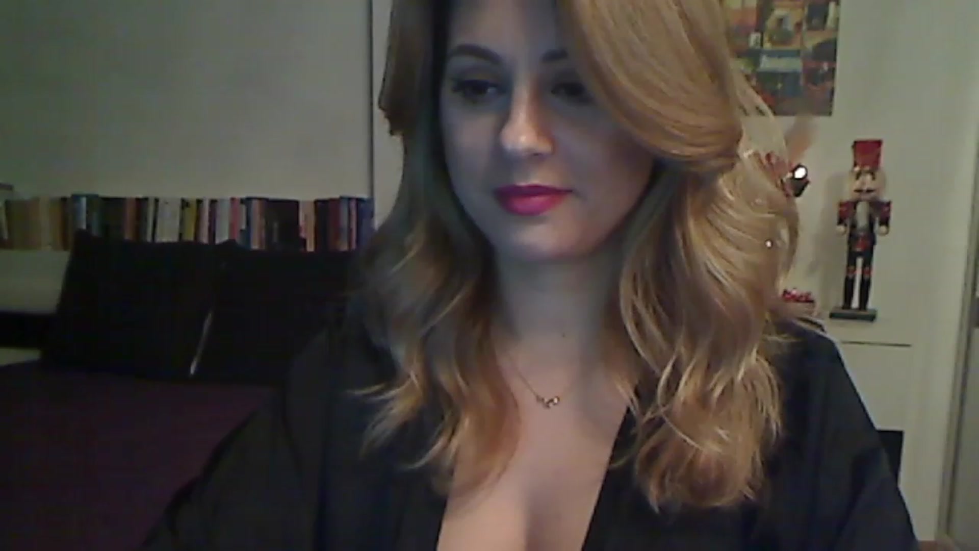 Gallery image thumbnail from MISS__S's myfreecams stream on, 12/11/2022, 01:24 image 17 of 20