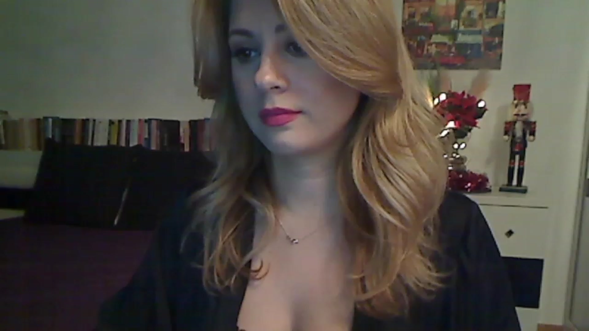 Gallery image thumbnail from MISS__S's myfreecams stream on, 12/12/2022, 24:57 image 4 of 20