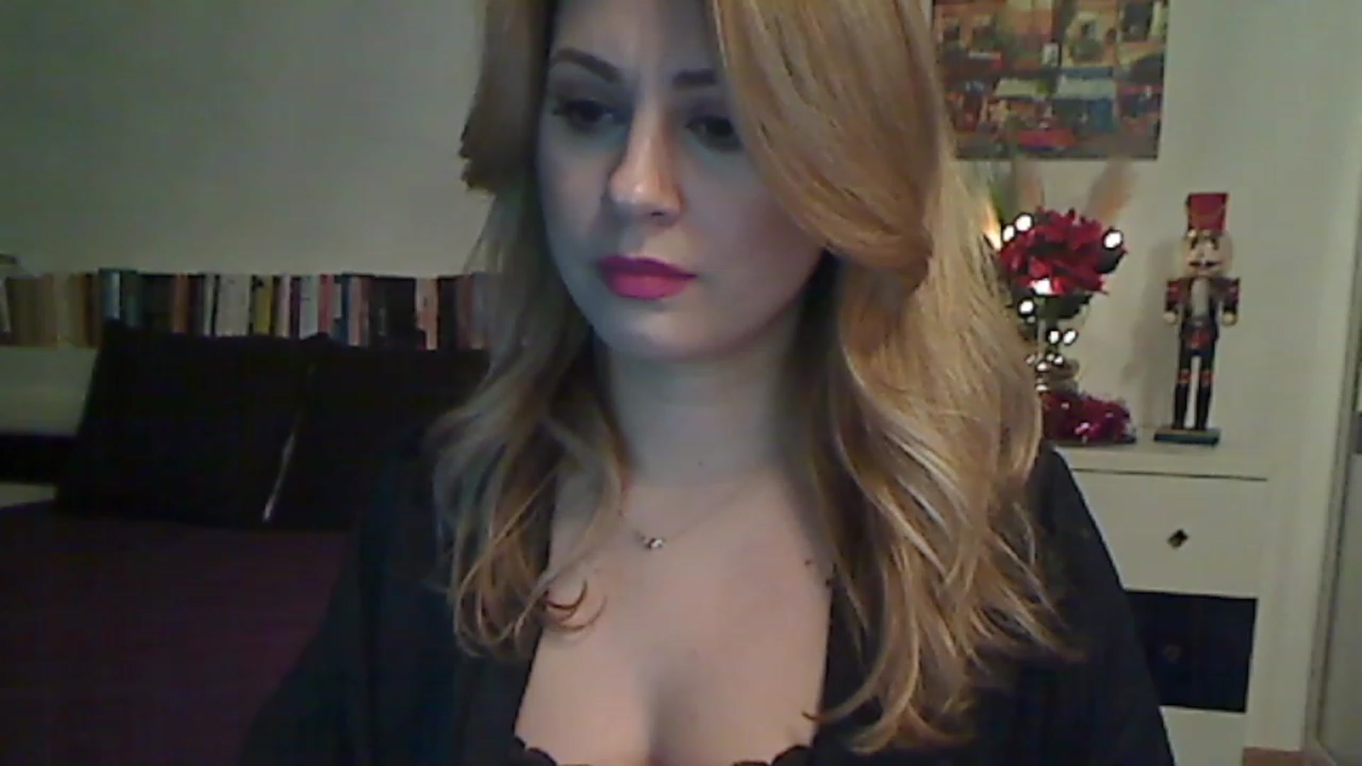Gallery image thumbnail from MISS__S's myfreecams stream on, 12/12/2022, 24:57 image 5 of 20