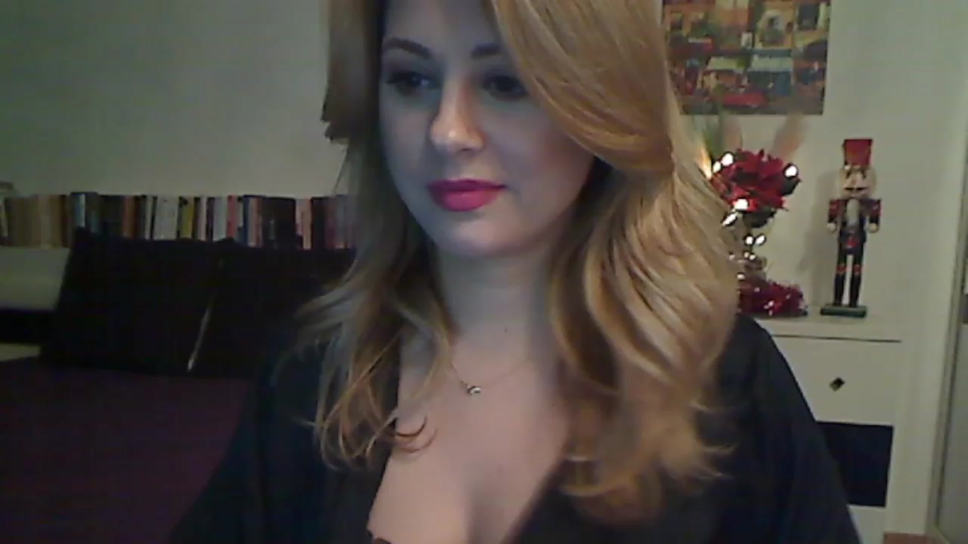Gallery image thumbnail from MISS__S's myfreecams stream on, 12/12/2022, 24:57 image 2 of 20