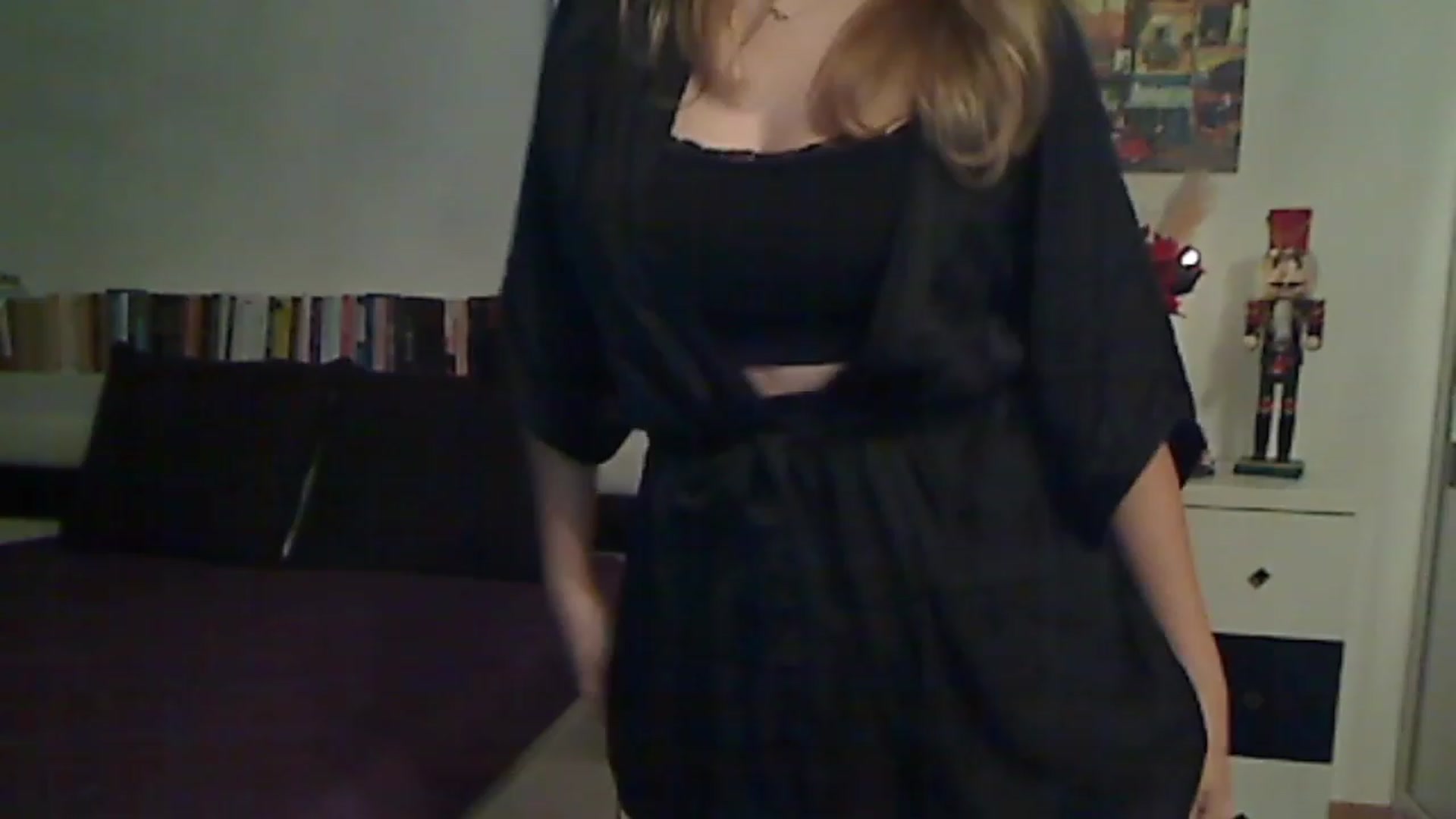Gallery image thumbnail from MISS__S's myfreecams stream on, 12/12/2022, 24:57 image 18 of 20