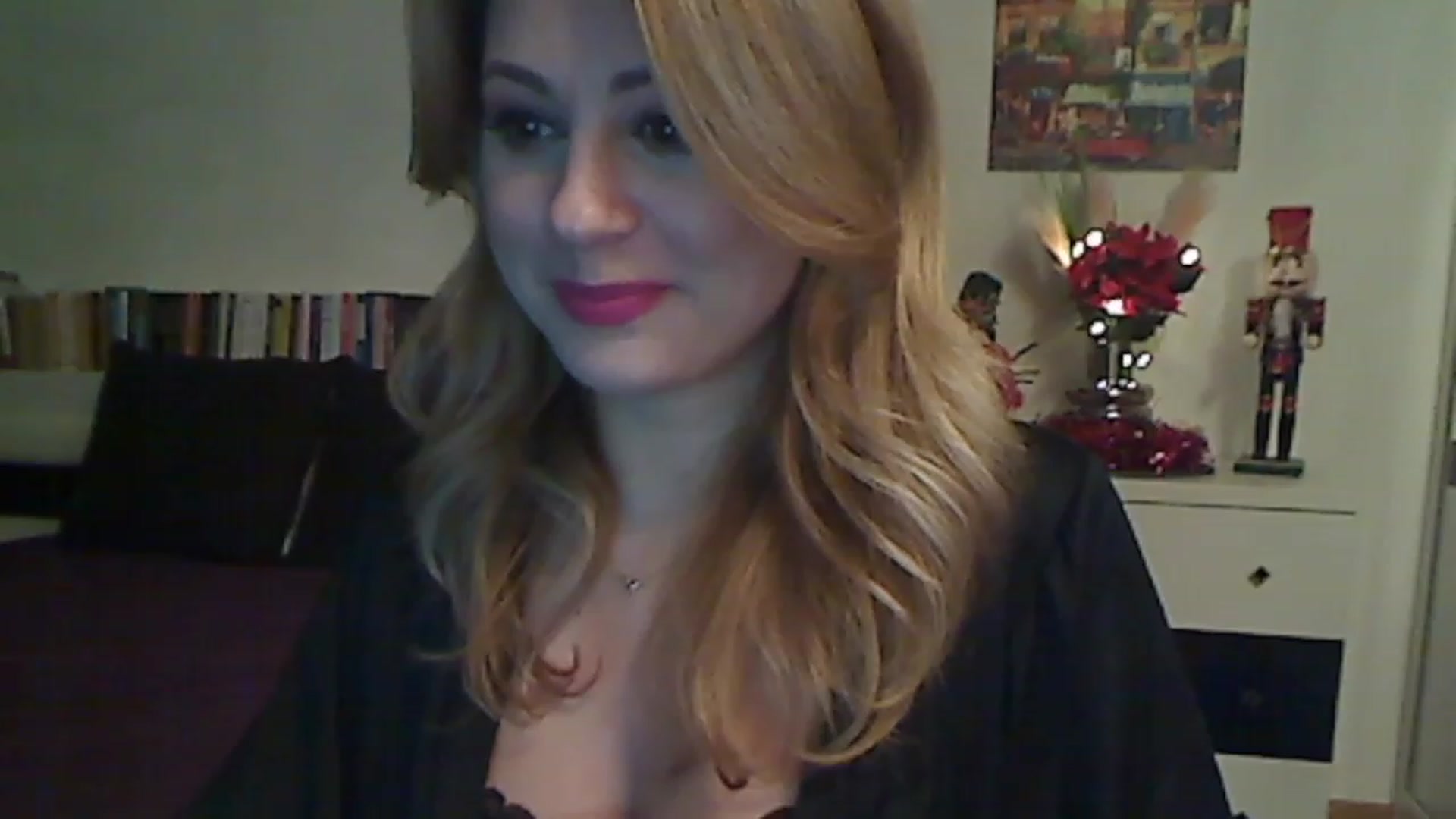 Gallery image thumbnail from MISS__S's myfreecams stream on, 12/12/2022, 24:57 image 7 of 20