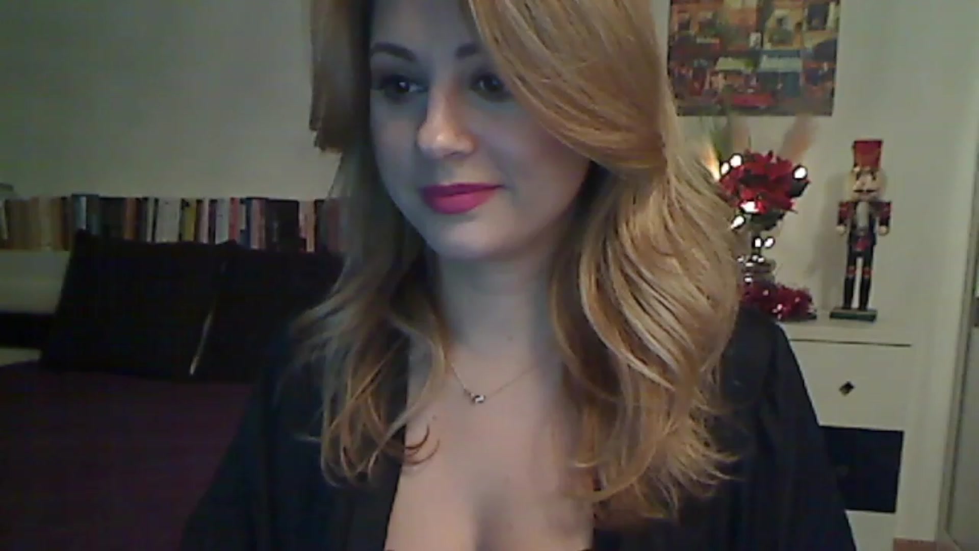 Gallery image thumbnail from MISS__S's myfreecams stream on, 12/12/2022, 24:57 image 3 of 20