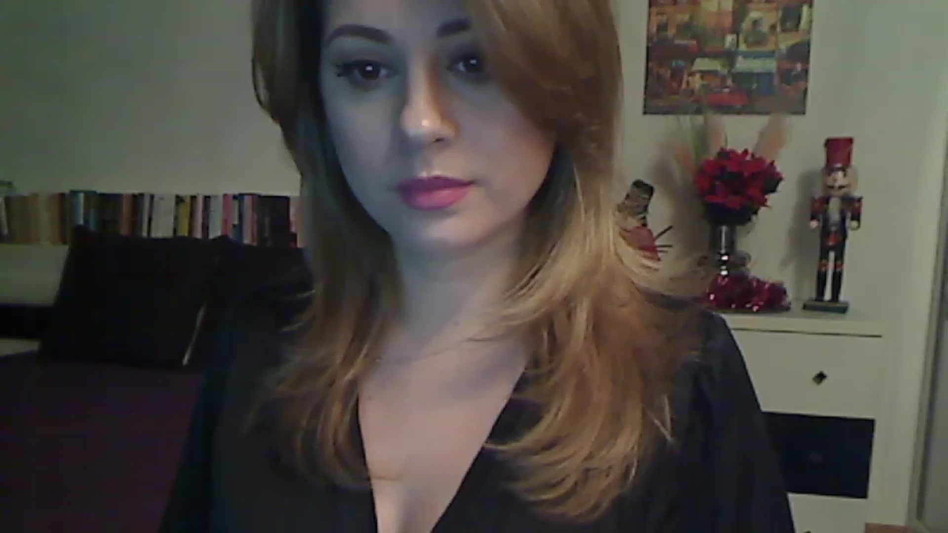 Gallery image thumbnail from MISS__S's myfreecams stream on, 12/20/2022, 01:28 image 3 of 20