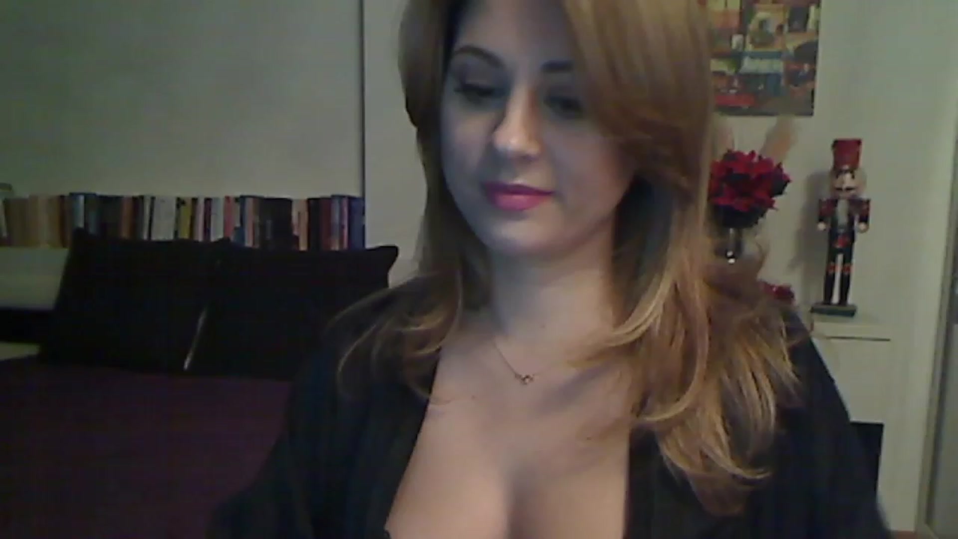 Gallery image thumbnail from MISS__S's myfreecams stream on, 12/20/2022, 01:28 image 19 of 20