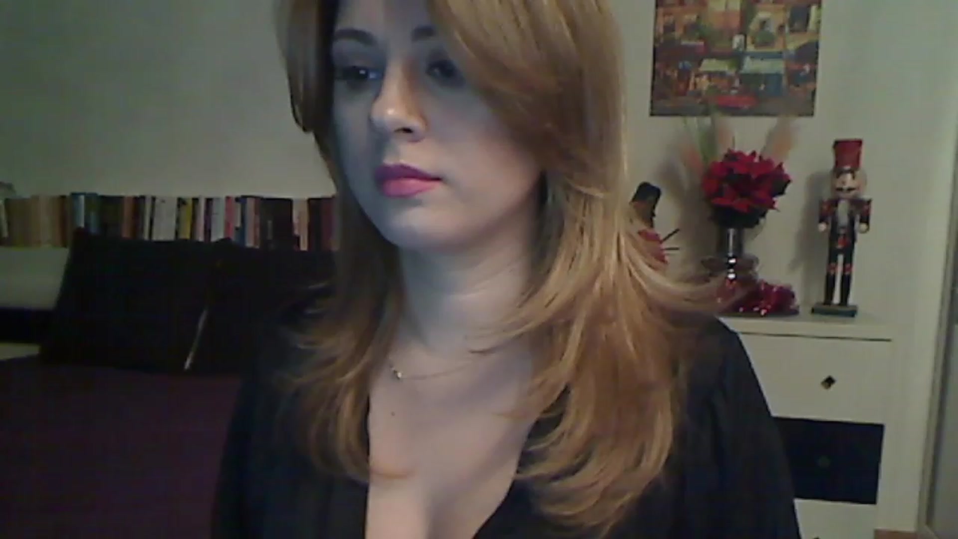 Gallery image thumbnail from MISS__S's myfreecams stream on, 12/20/2022, 01:28 image 4 of 20