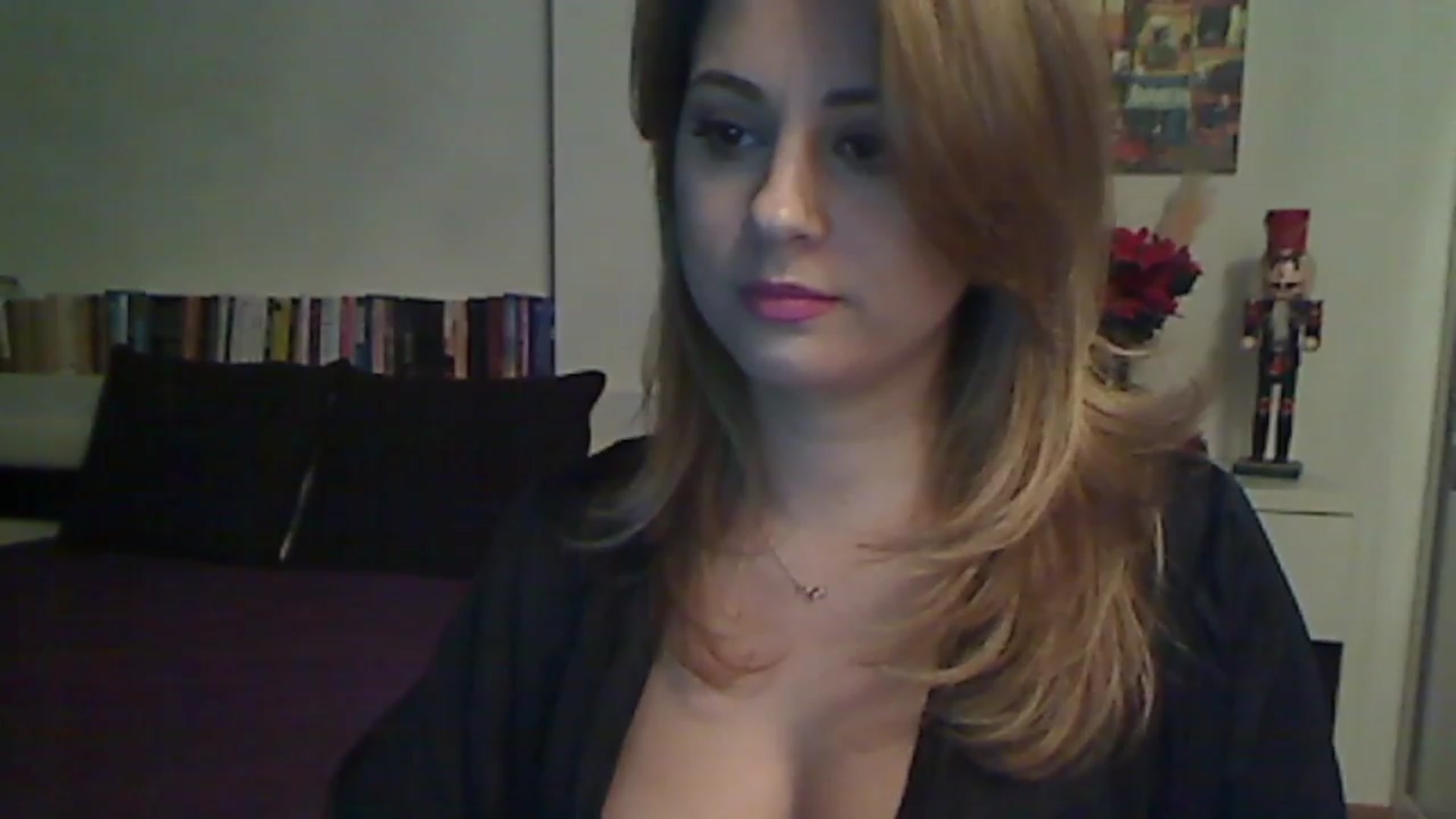 Gallery image thumbnail from MISS__S's myfreecams stream on, 12/20/2022, 01:28 image 18 of 20
