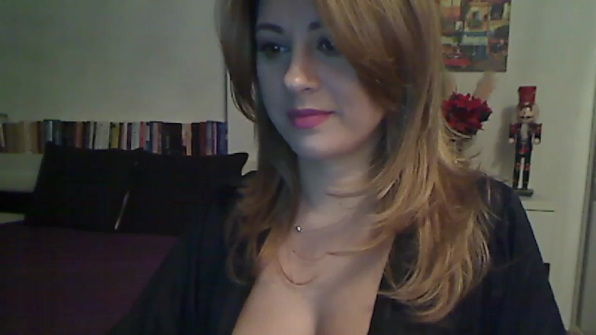 Gallery image thumbnail from MISS__S's myfreecams stream on, 12/20/2022, 01:28 image 8 of 20