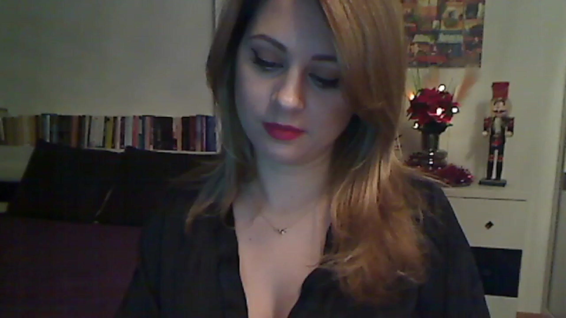 Gallery image thumbnail from MISS__S's myfreecams stream on, 12/23/2022, 02:18 image 10 of 20