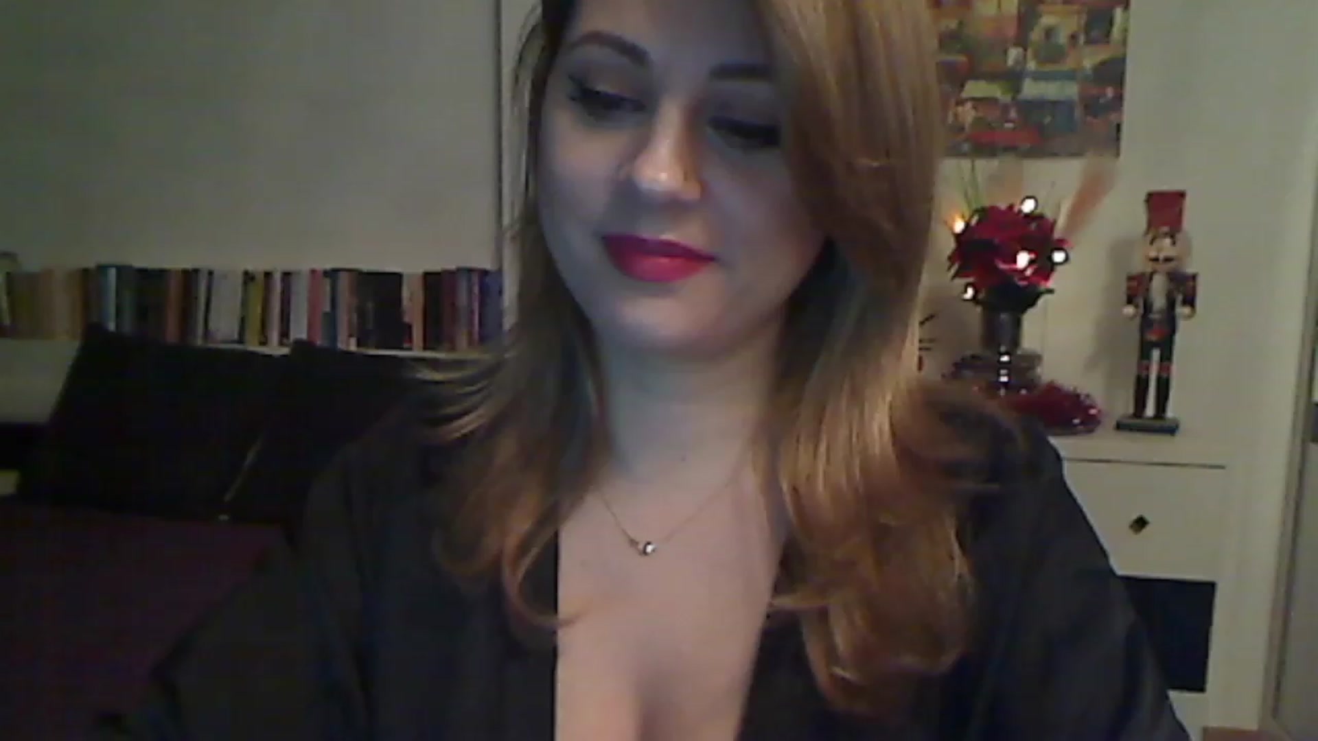 Gallery image thumbnail from MISS__S's myfreecams stream on, 12/23/2022, 02:18 image 8 of 20